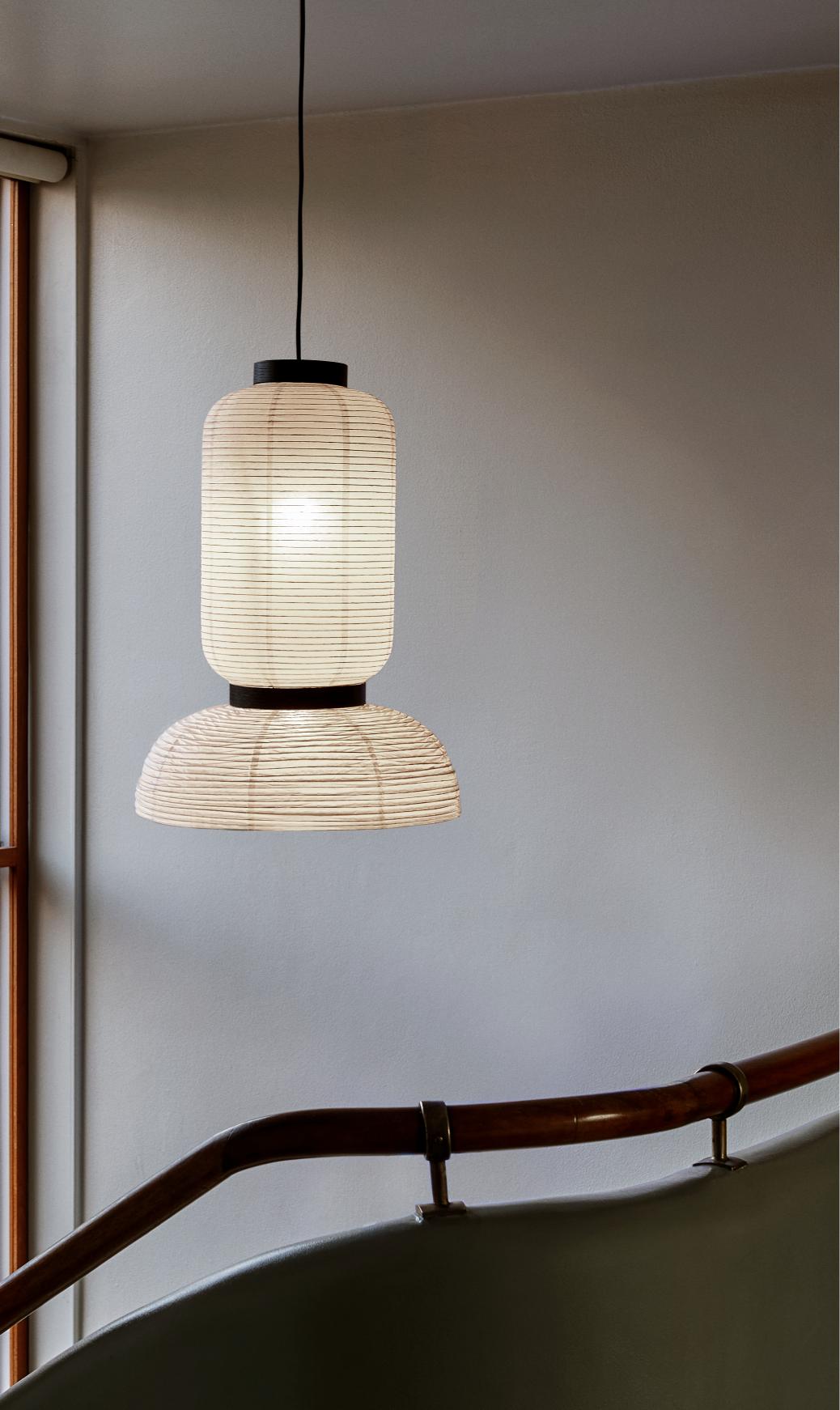 Hanglamp FORMAKAMI JH3 met witte papieren kap en zwart eiken afwerking