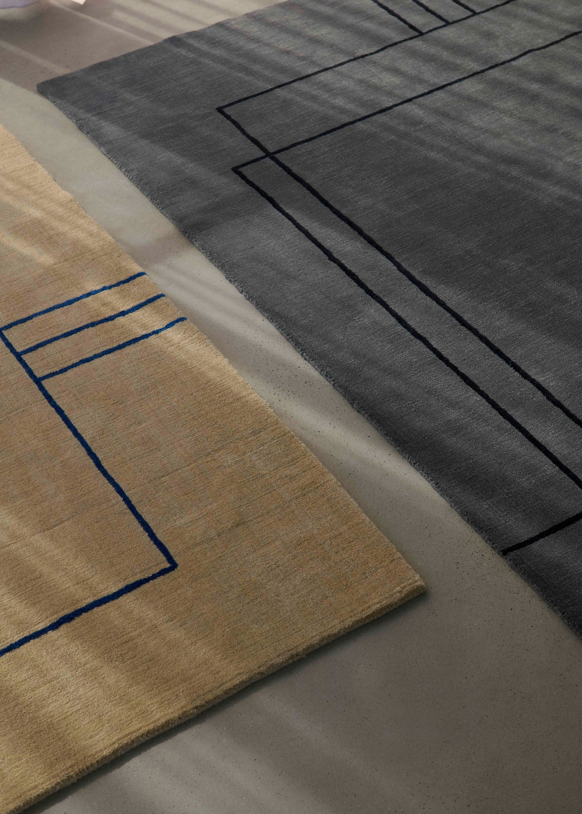 Vloerkleed CRUISE zandkleurig met blauw