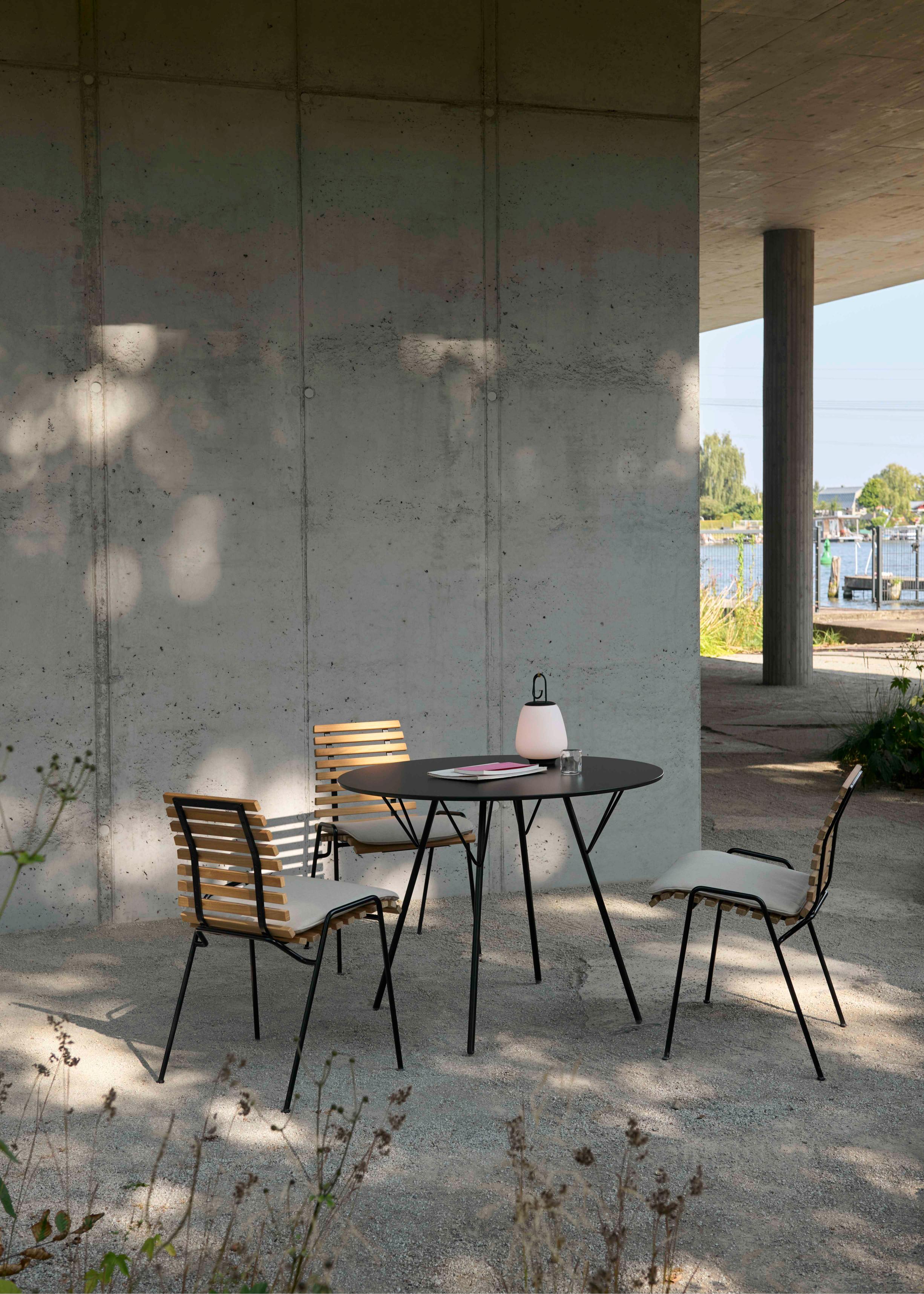 Ronde buiten tafel RFH zwart
