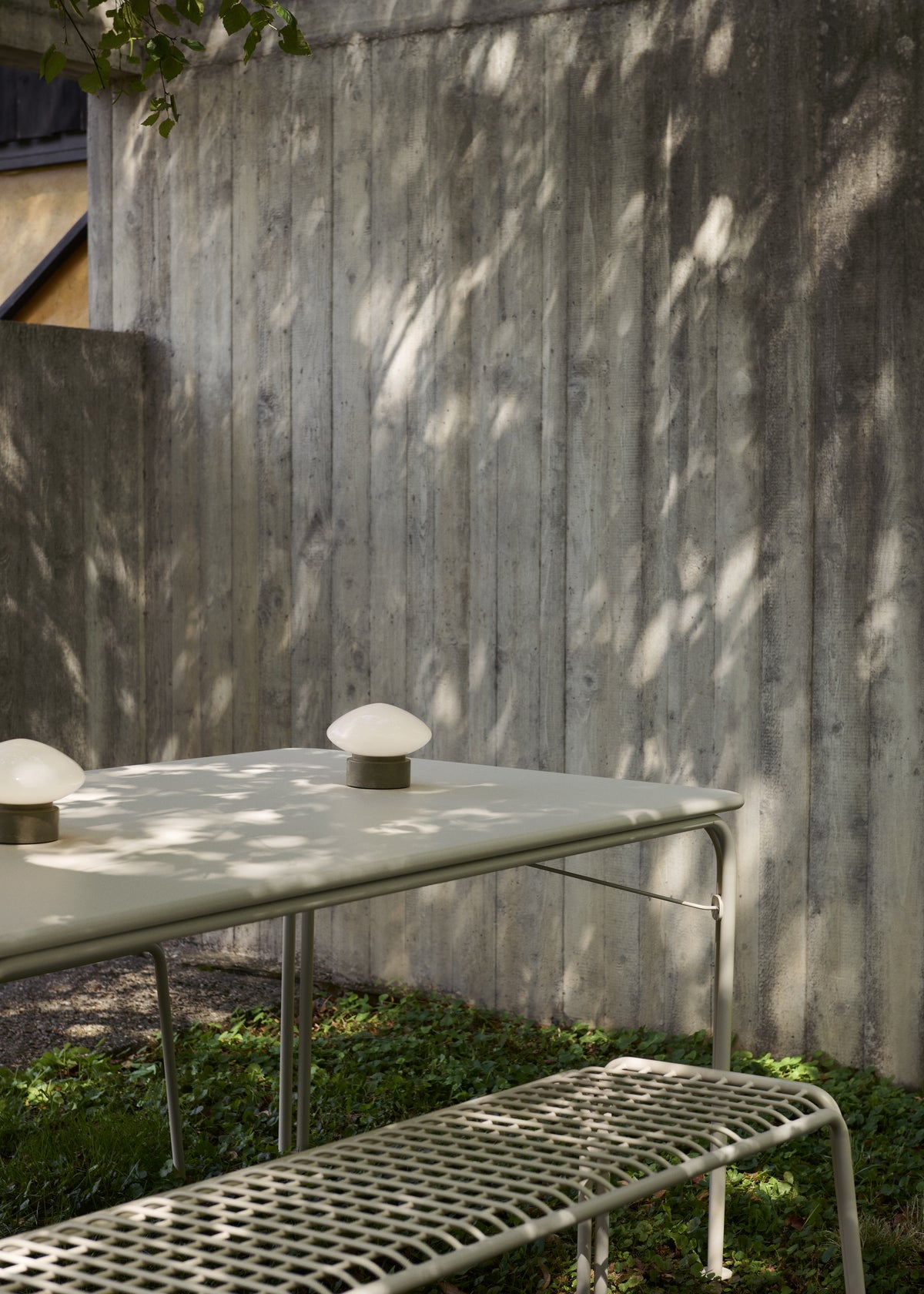 Buiten tafel THORVALD zwart