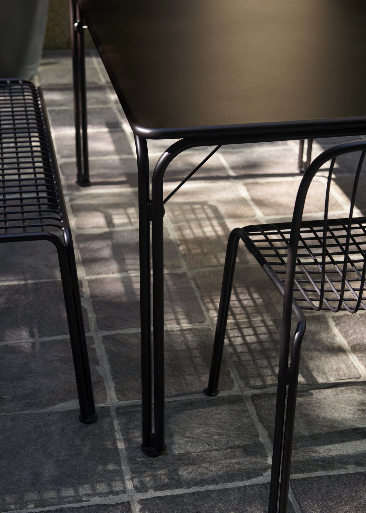 Buiten tafel THORVALD zwart