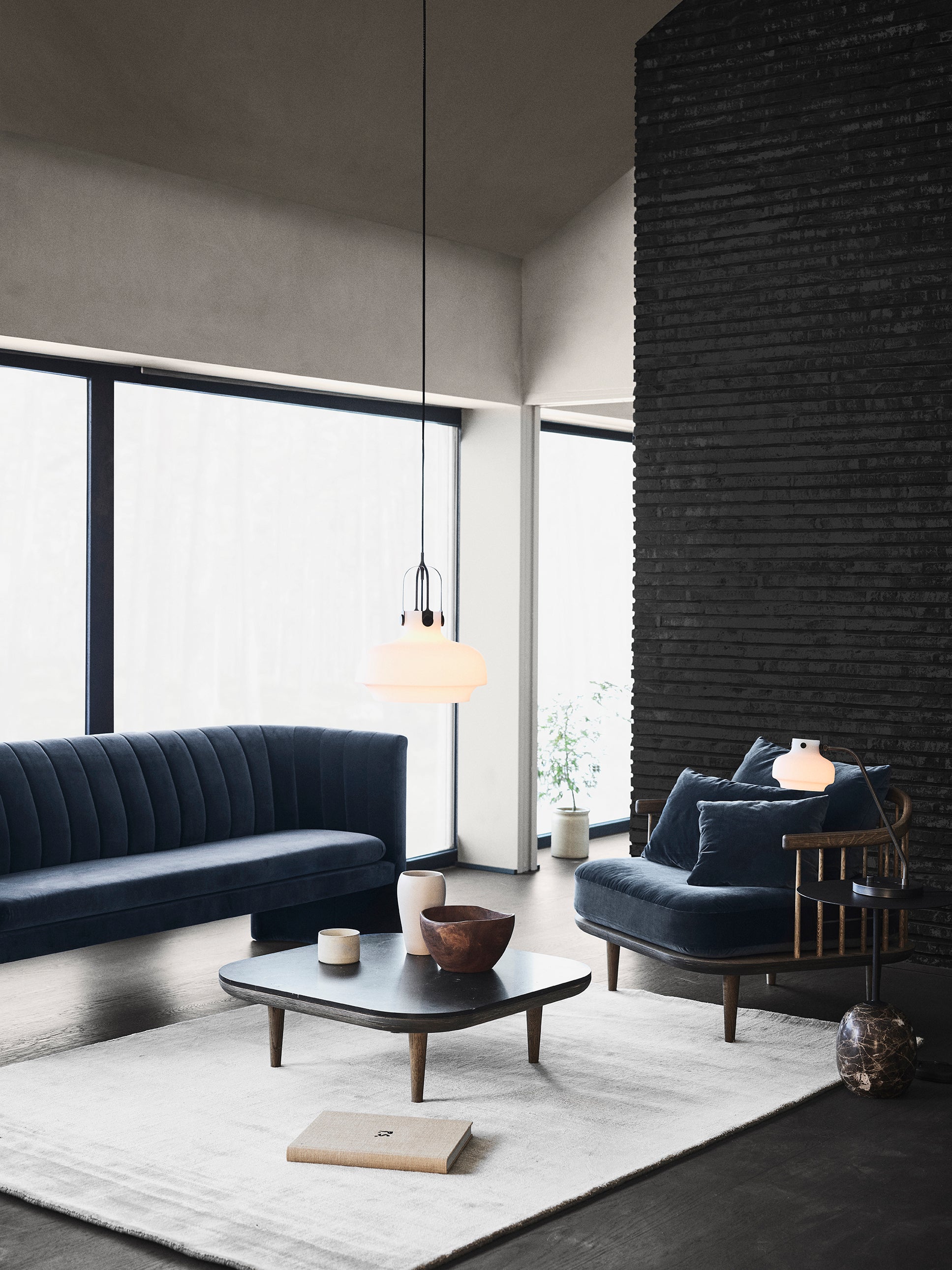 Hanglamp COPENHAGEN met opalen glazen kap en bronzen afwerking