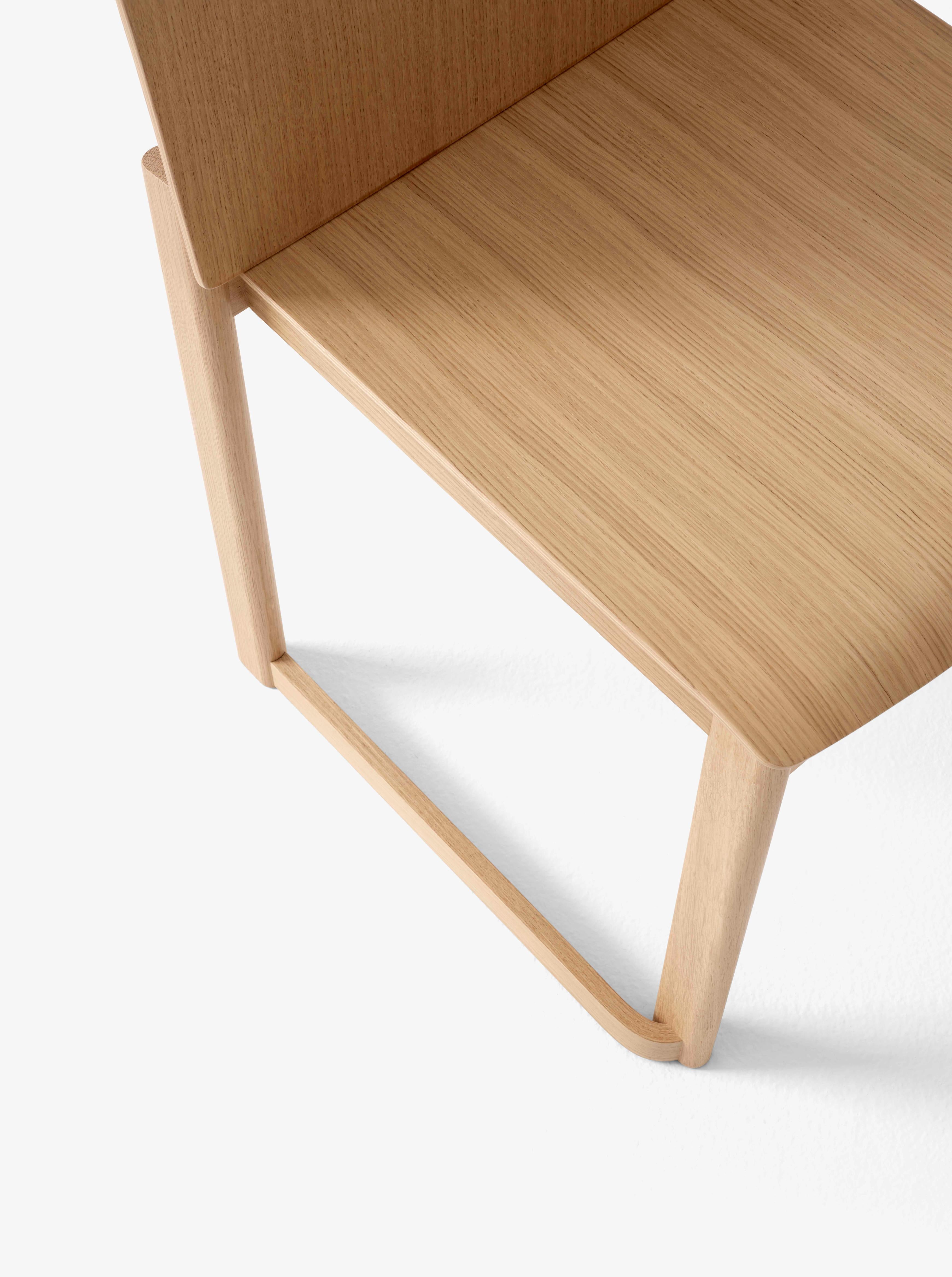 Stoel ALLWOOD AV35 gelakt eiken