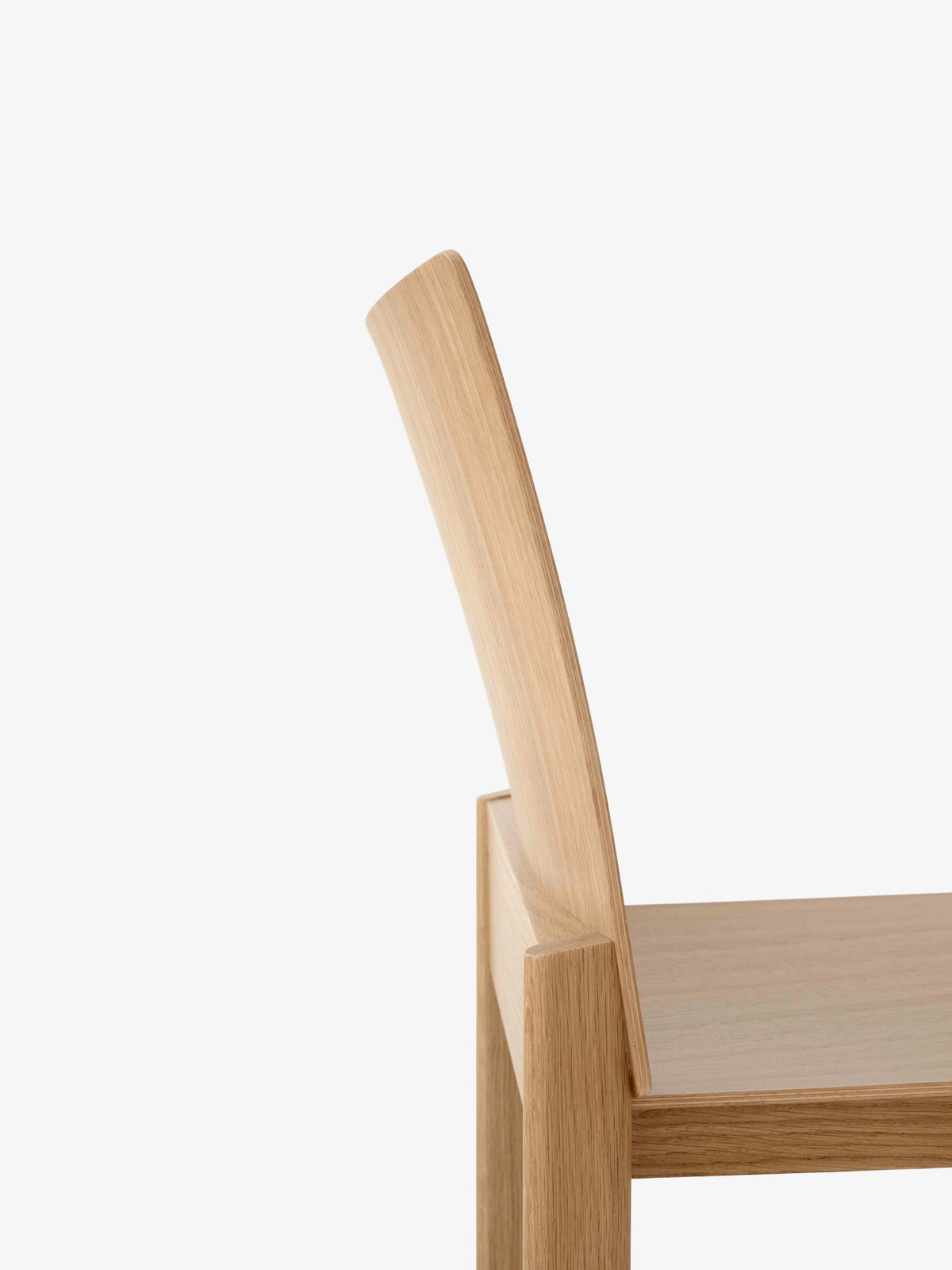 Stoel ALLWOOD AV35 gelakt eiken