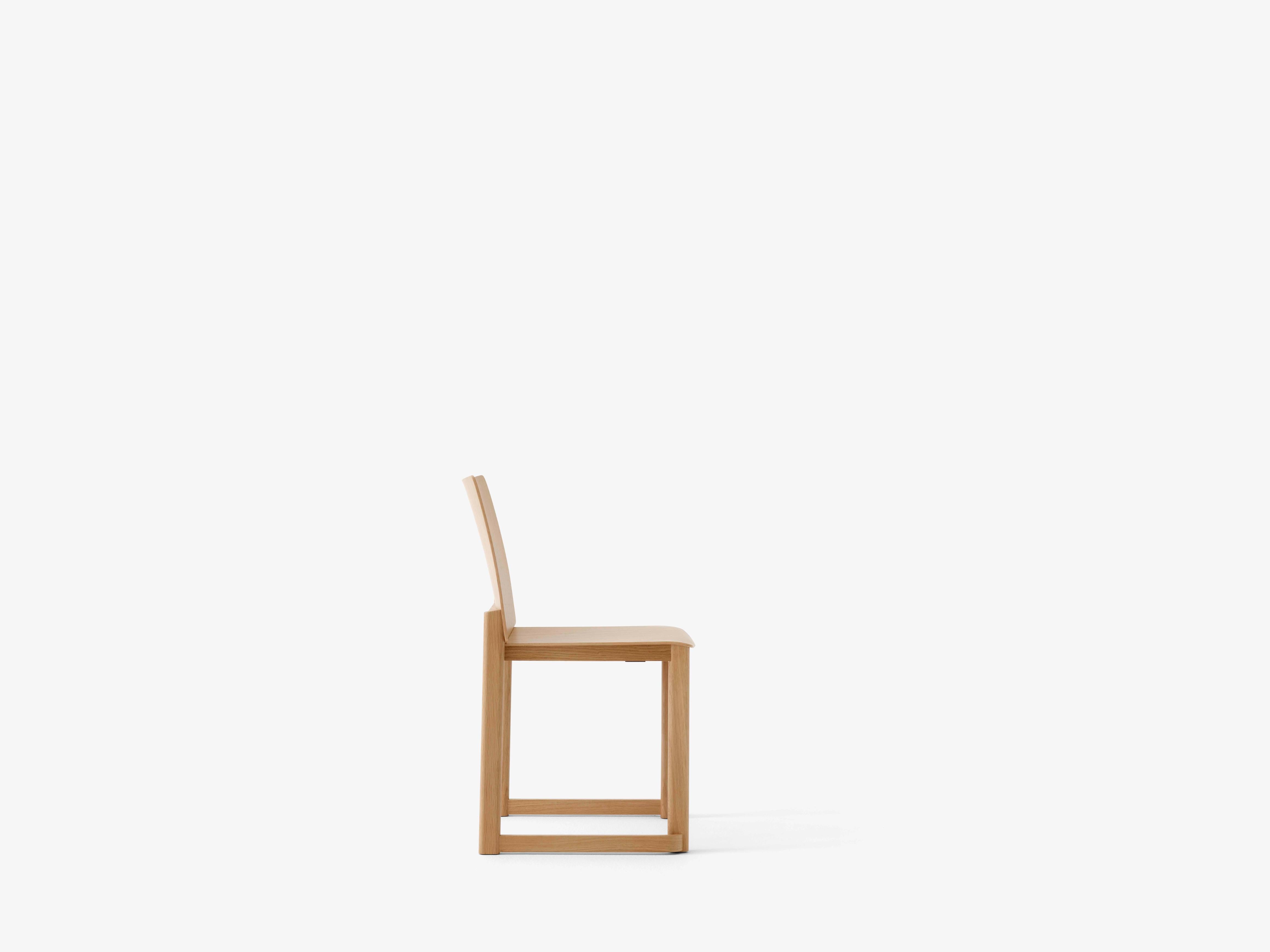 Stoel ALLWOOD AV35 gelakt eiken