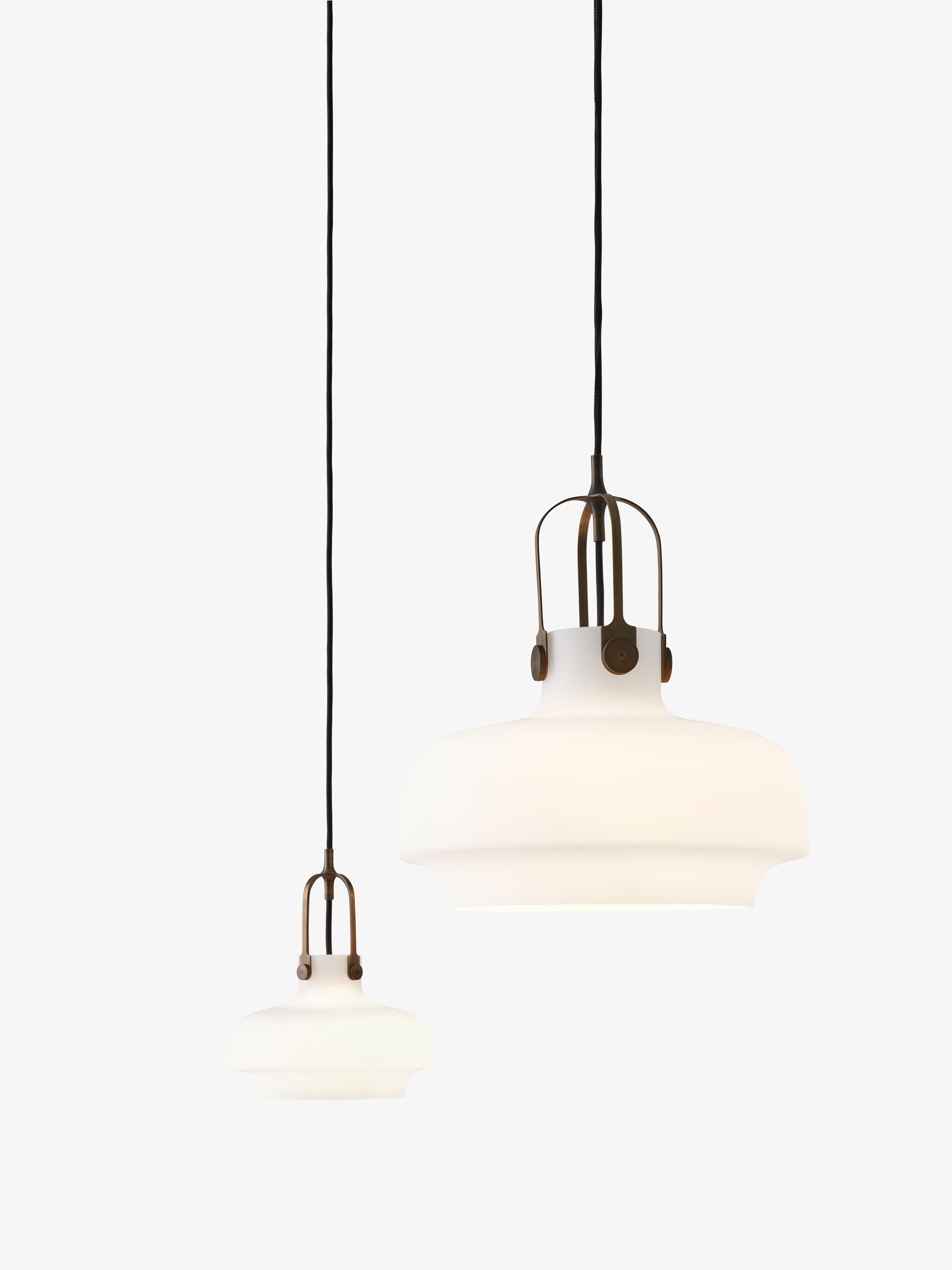 Hanglamp COPENHAGEN met opalen glazen kap en bronzen afwerking