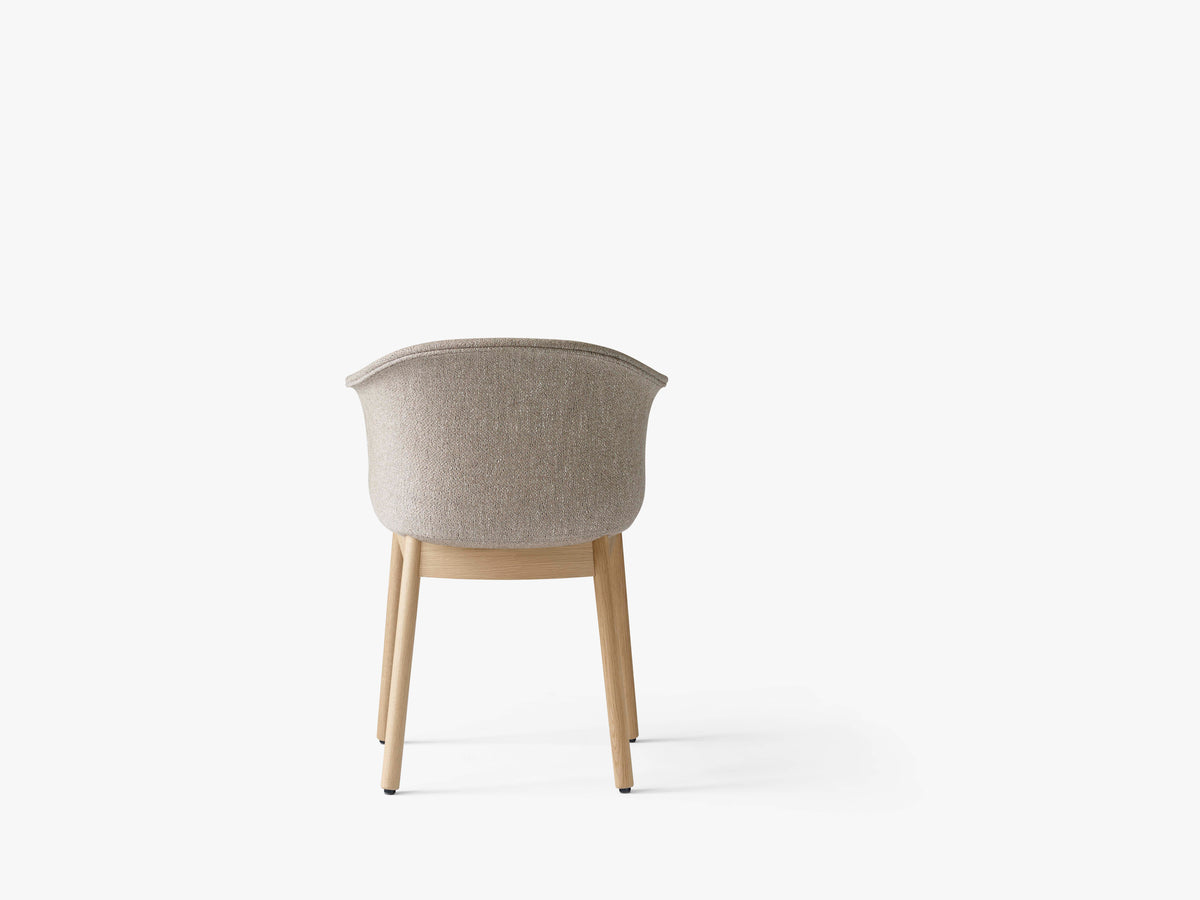 Stoel ELEFY JH31 gestoffeerd met een eiken basis