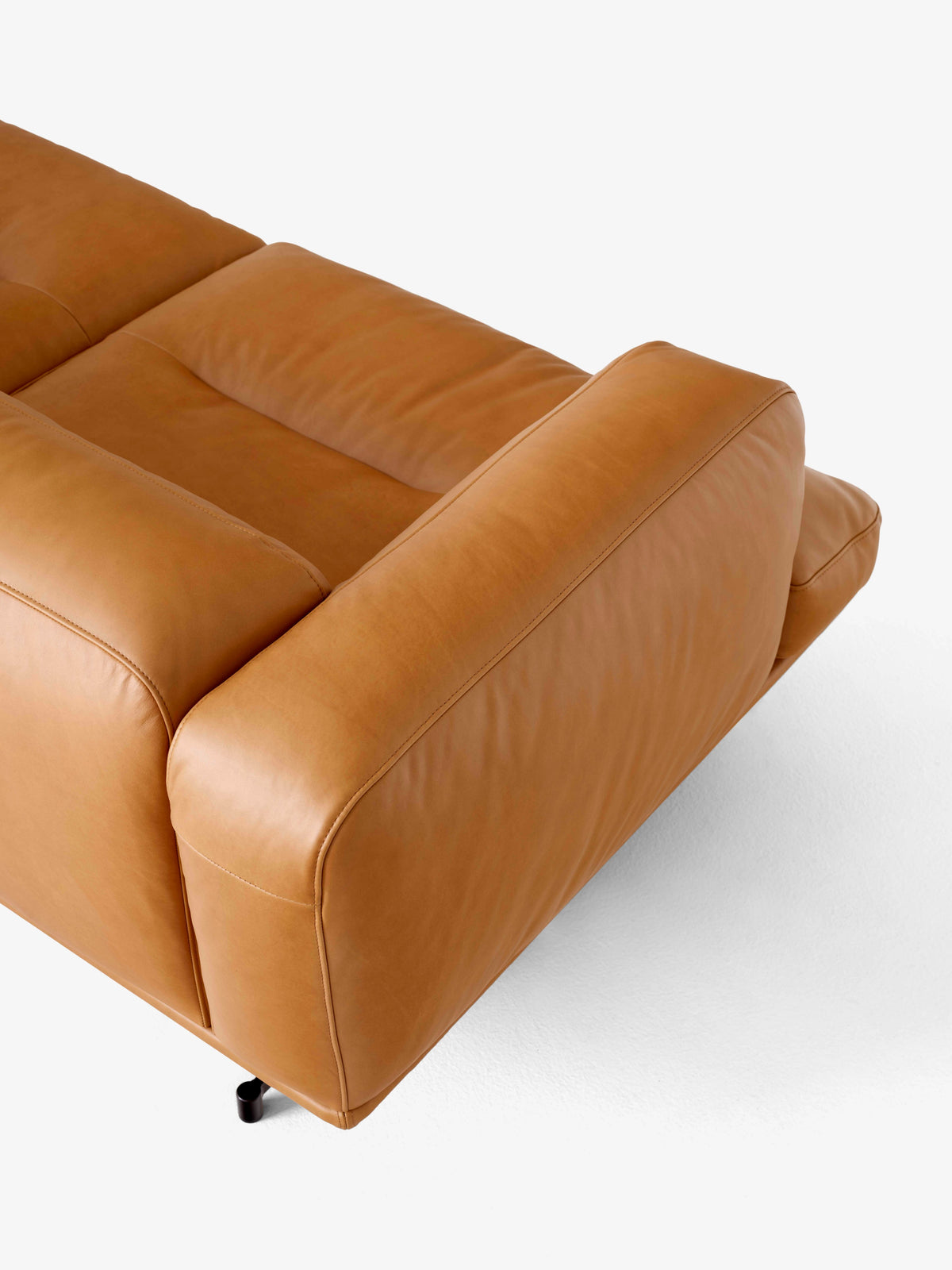 Sofa 2-zits INLAND AV22 gestoffeerd met een zwarte basis
