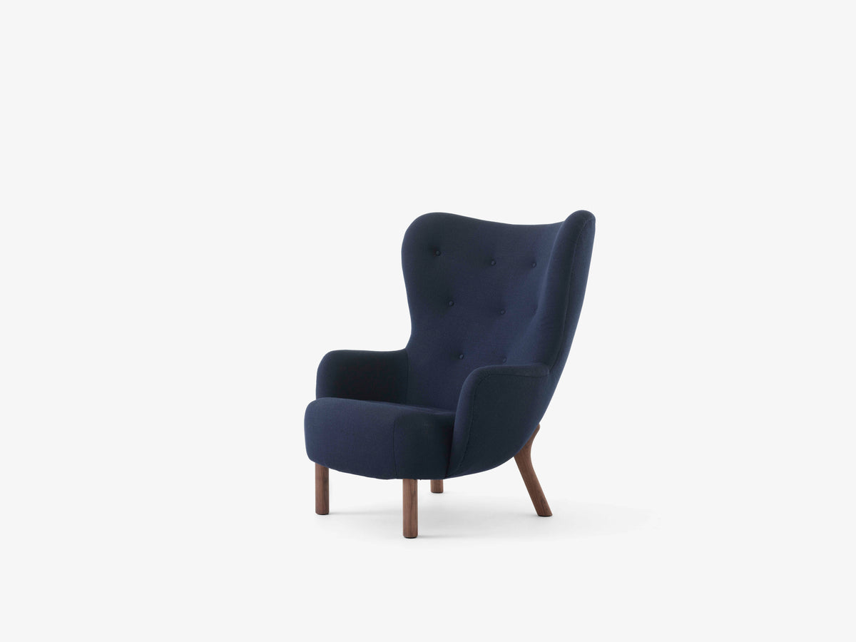 Fauteuil PETRA VB3 gestoffeerd met notenhouten basis