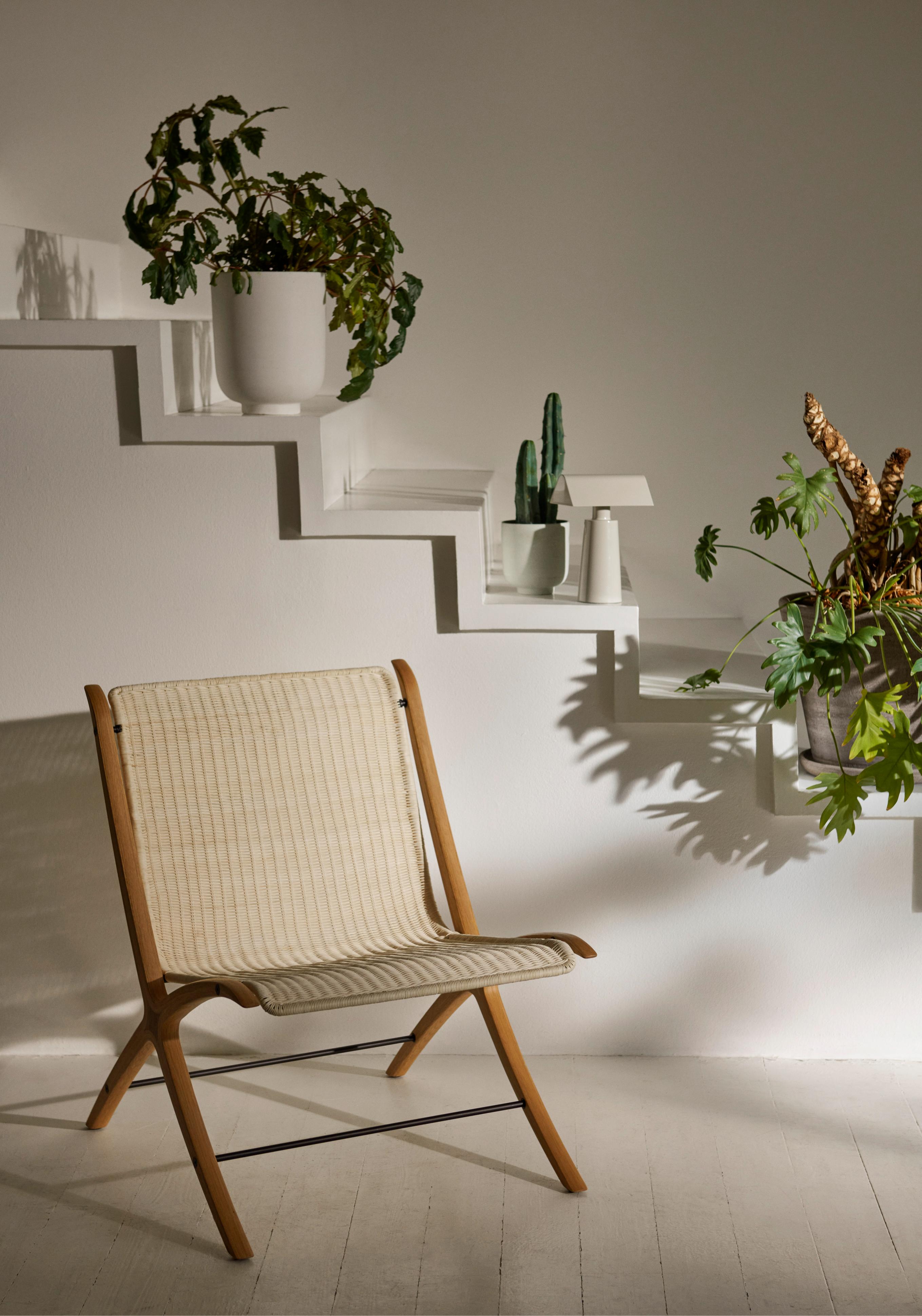 Fauteuil X HM10 met rieten zitting en houten basis