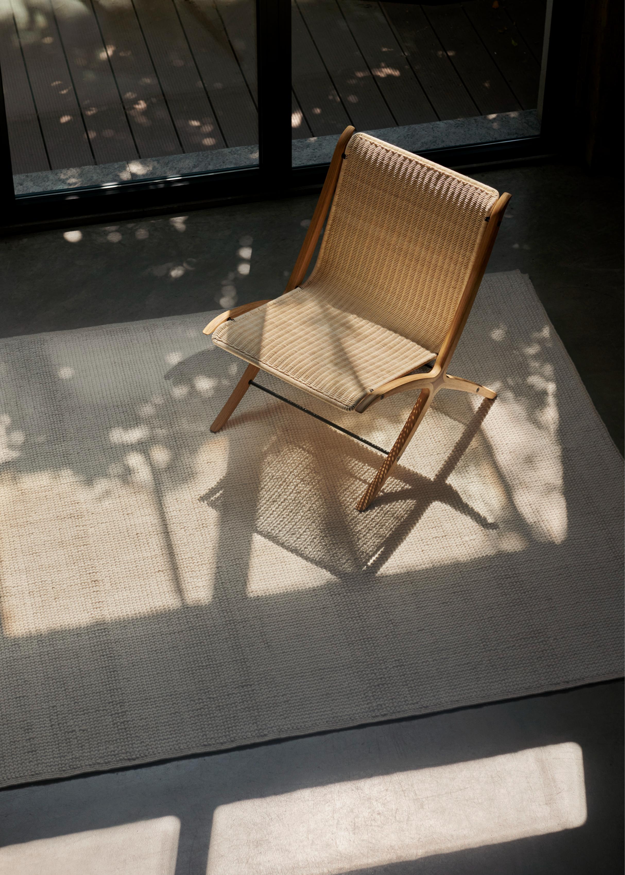 Fauteuil X HM10 met rieten zitting en houten basis