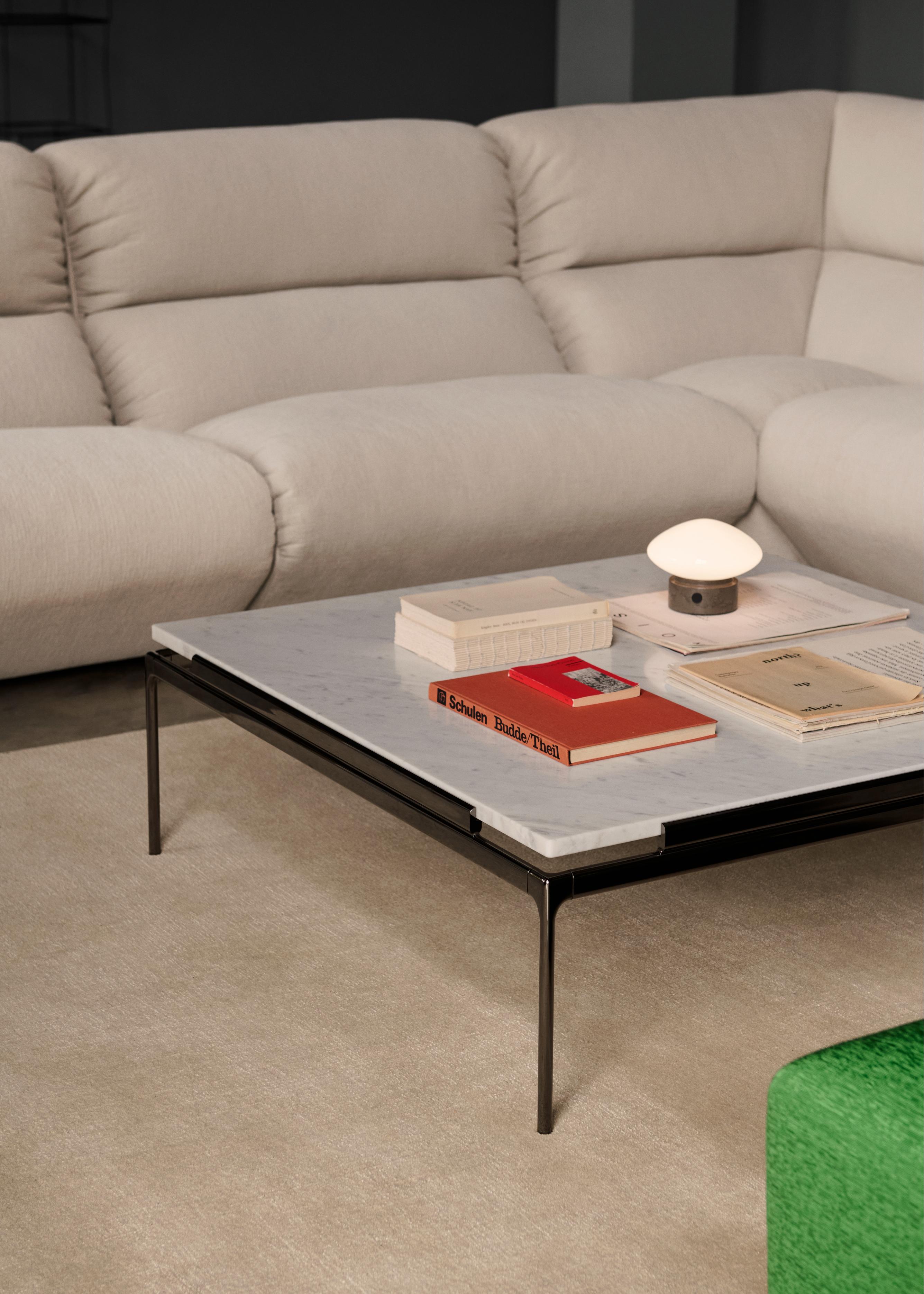 Vierkante salontafel SETT LN13 met rookglas blad en verchroomde basis
