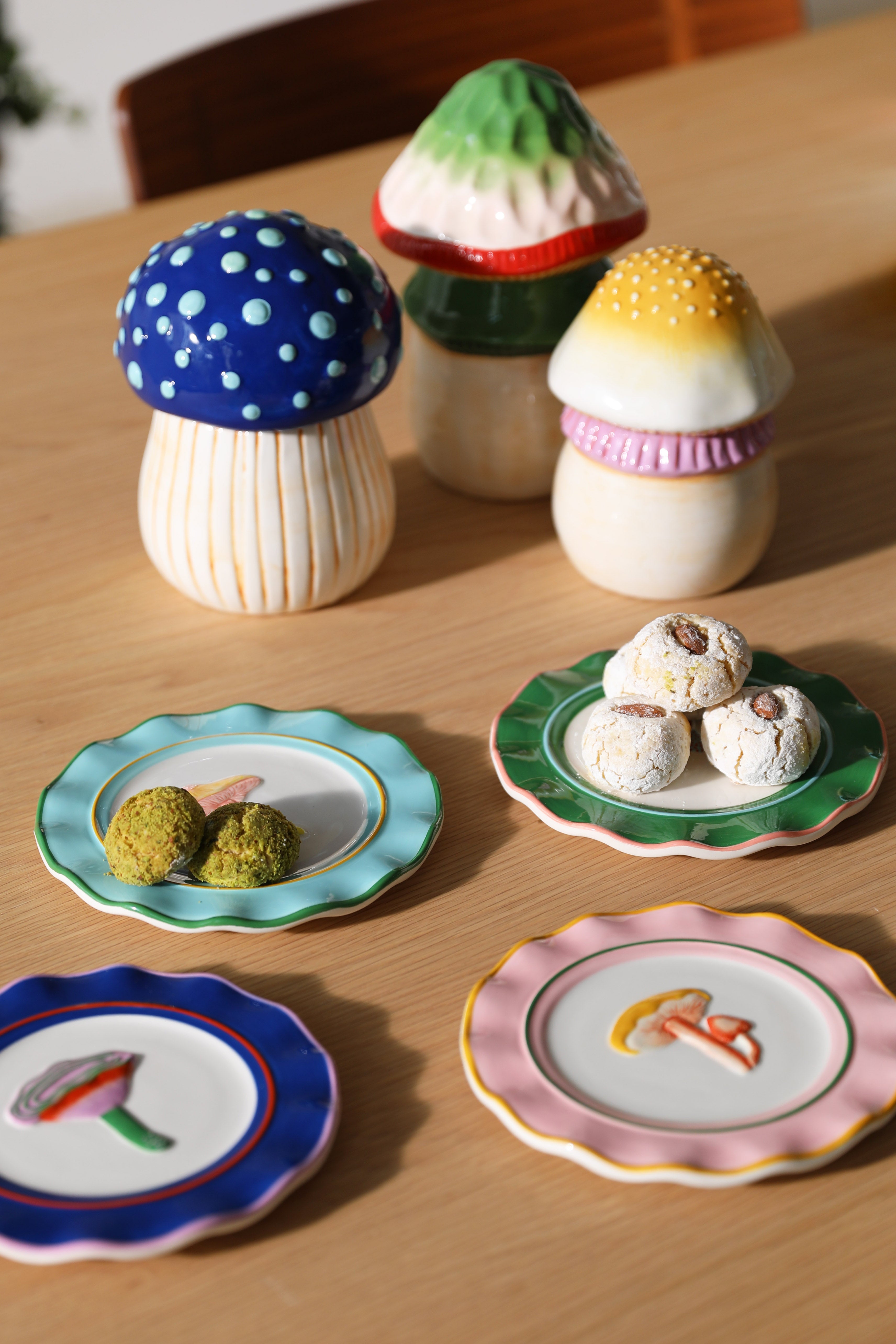 MAGIC MUSHROOM Container Beige with Blue