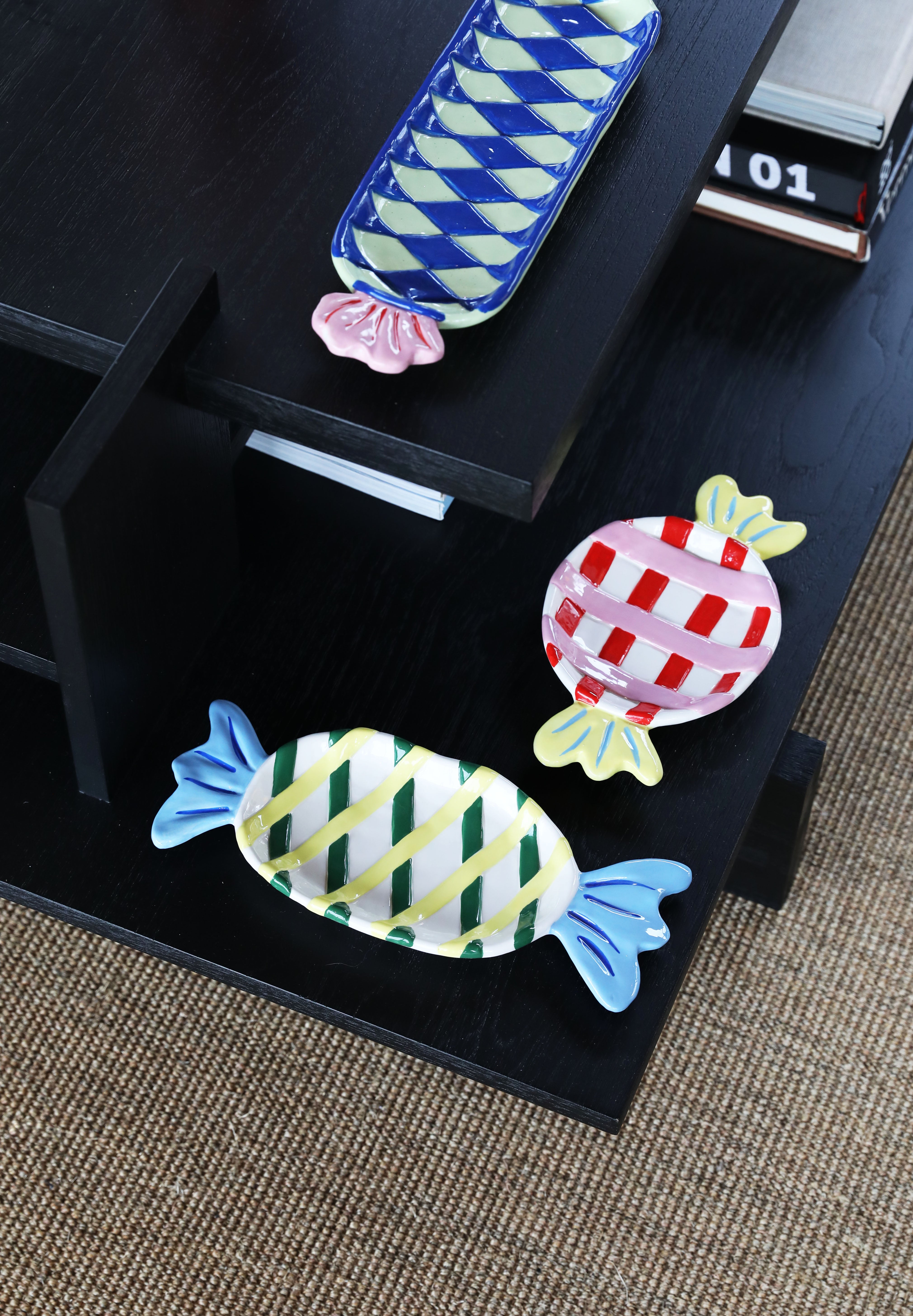 Blauwe GOODY schaal met geel en roze