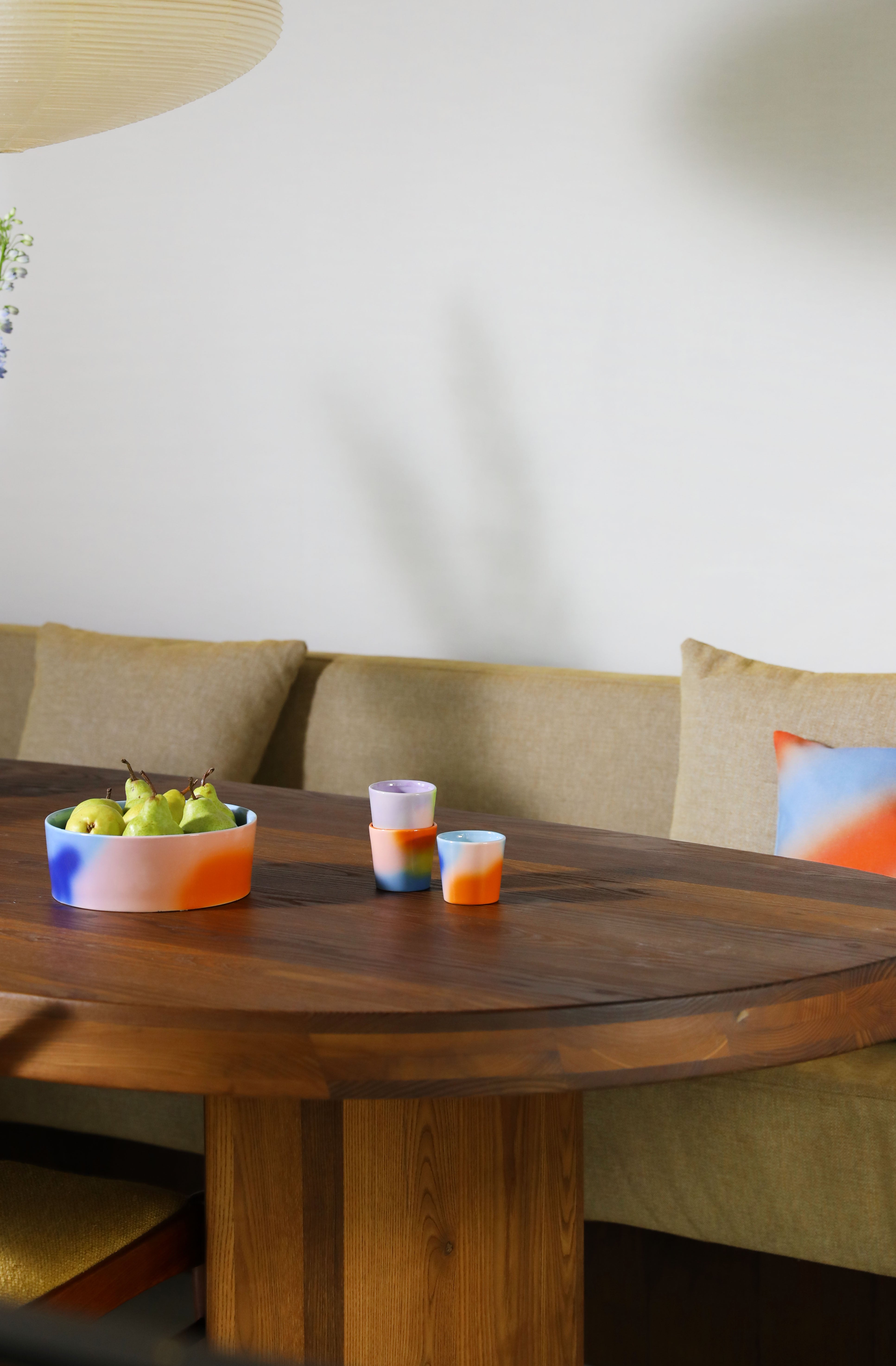 Set van HUE mokken kleurrijk porselein