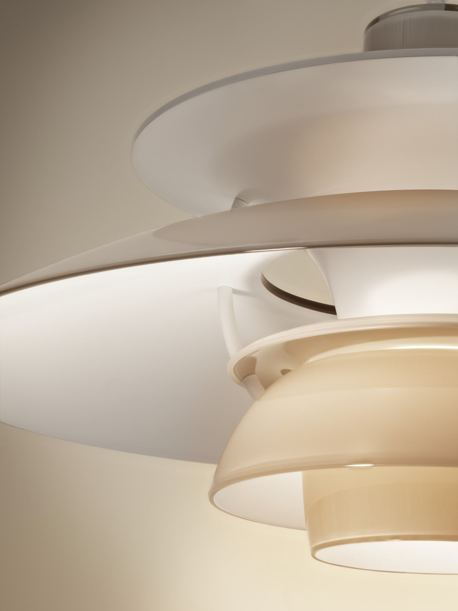 Lampa wisząca PH 5 OPAL beżowy – Louis Poulsen