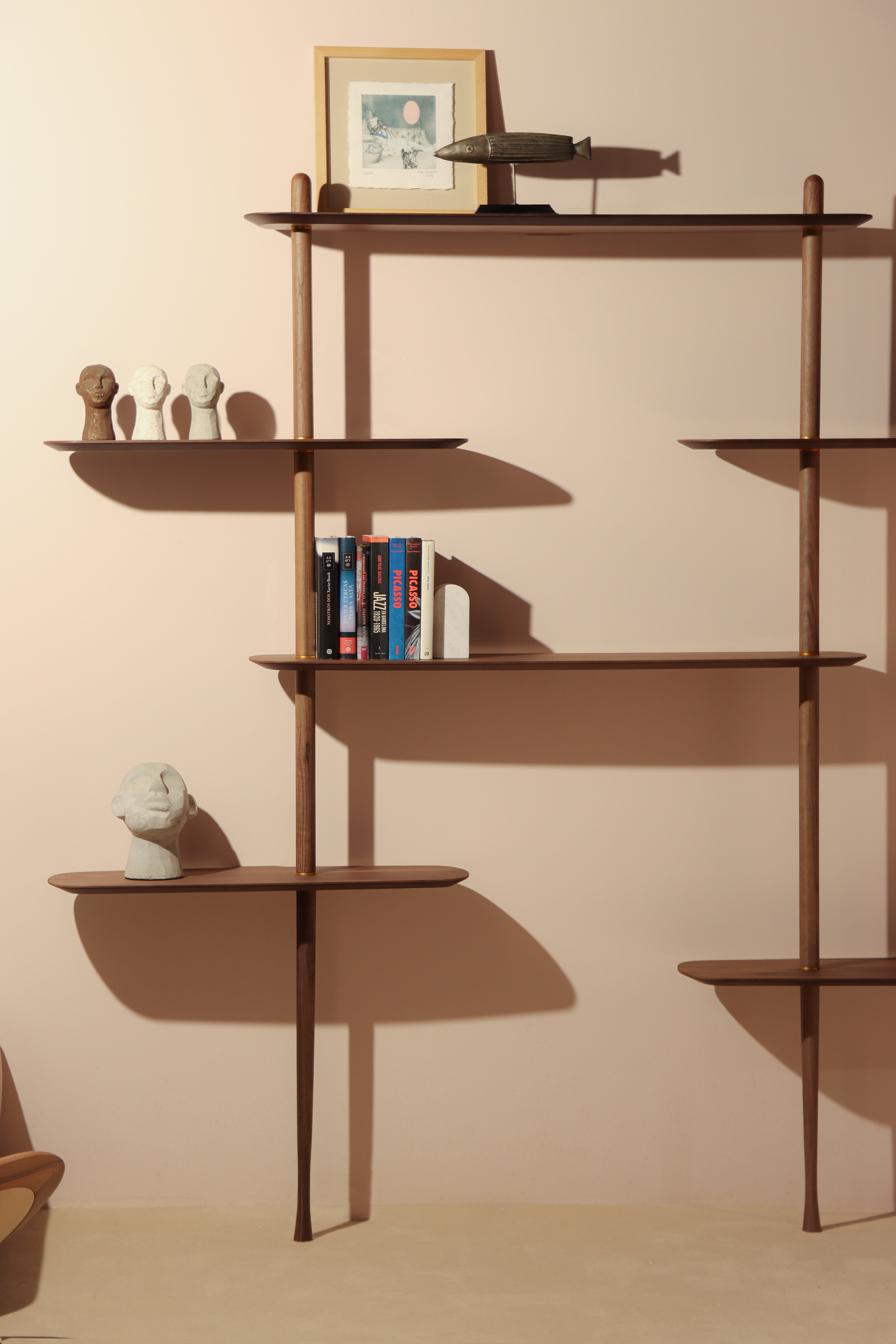 Wandregal AXIS 2 schwarz Eschenfurnier