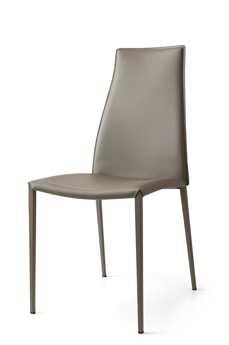 Gestoffeerde AIDA stoel met beige basis