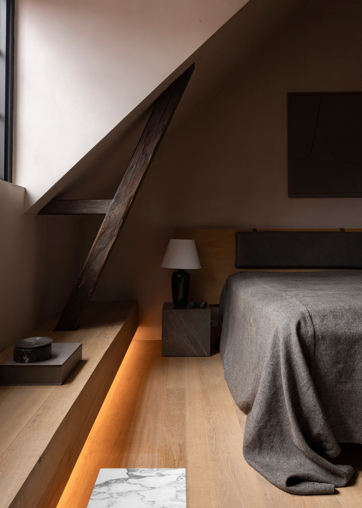 PLINTH CUBIC Side Table Brown Marble