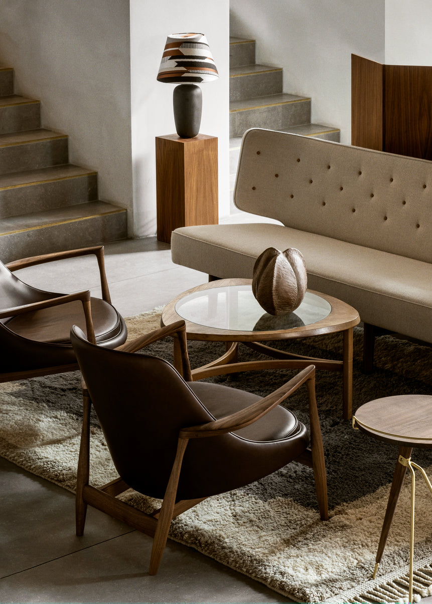 2-seater Sofa RADIOHUS beige with walnut base