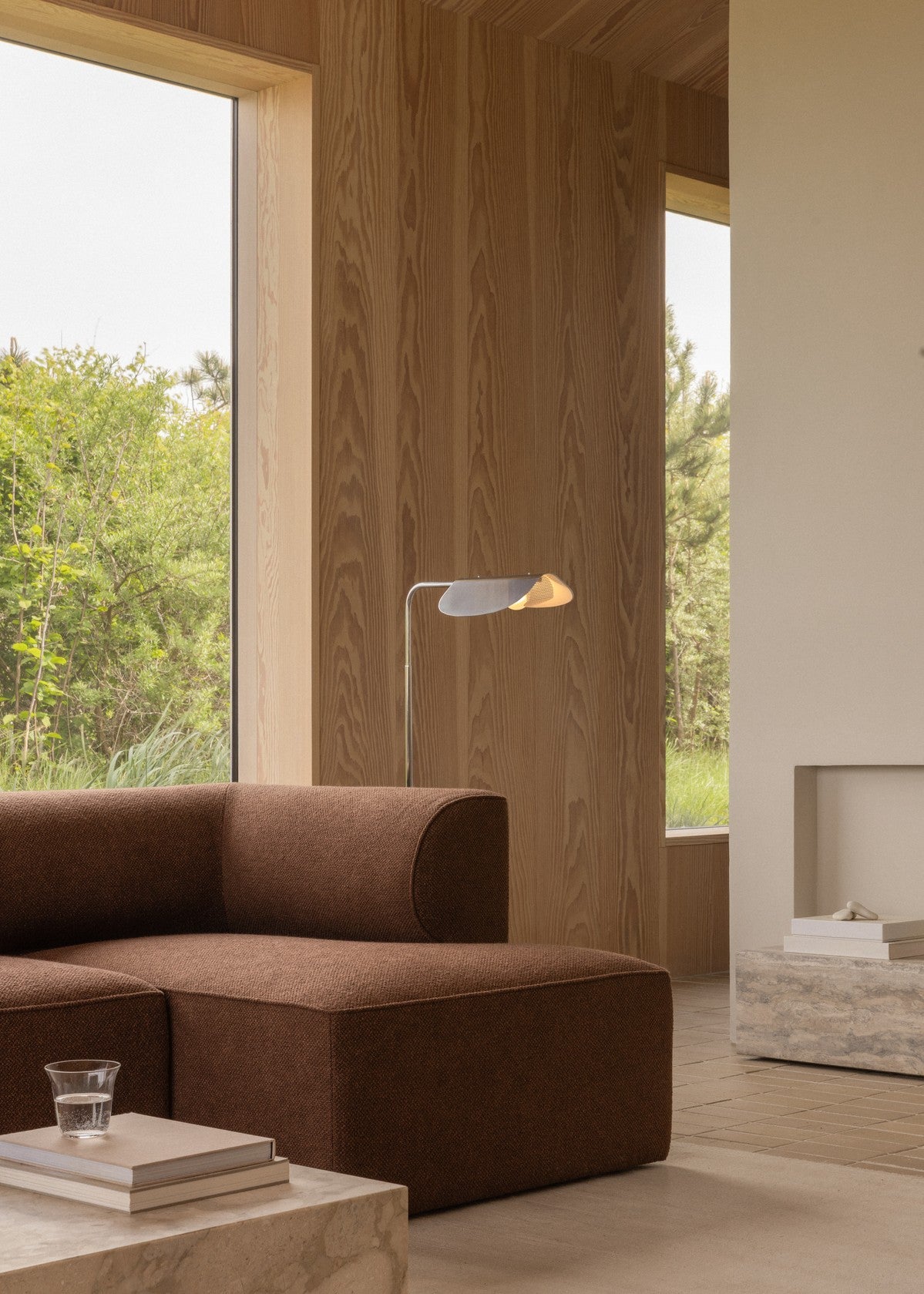 Stehlampe WING aus poliertem Aluminium