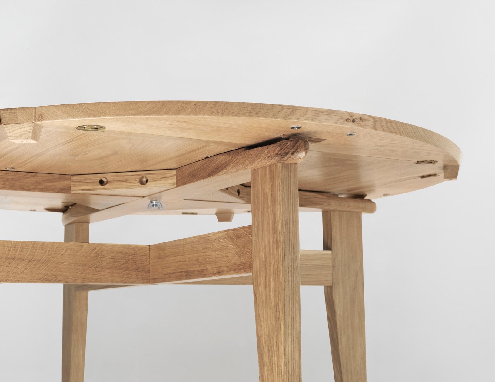 Uittrekbare tafel B-TABLE van eikenhout