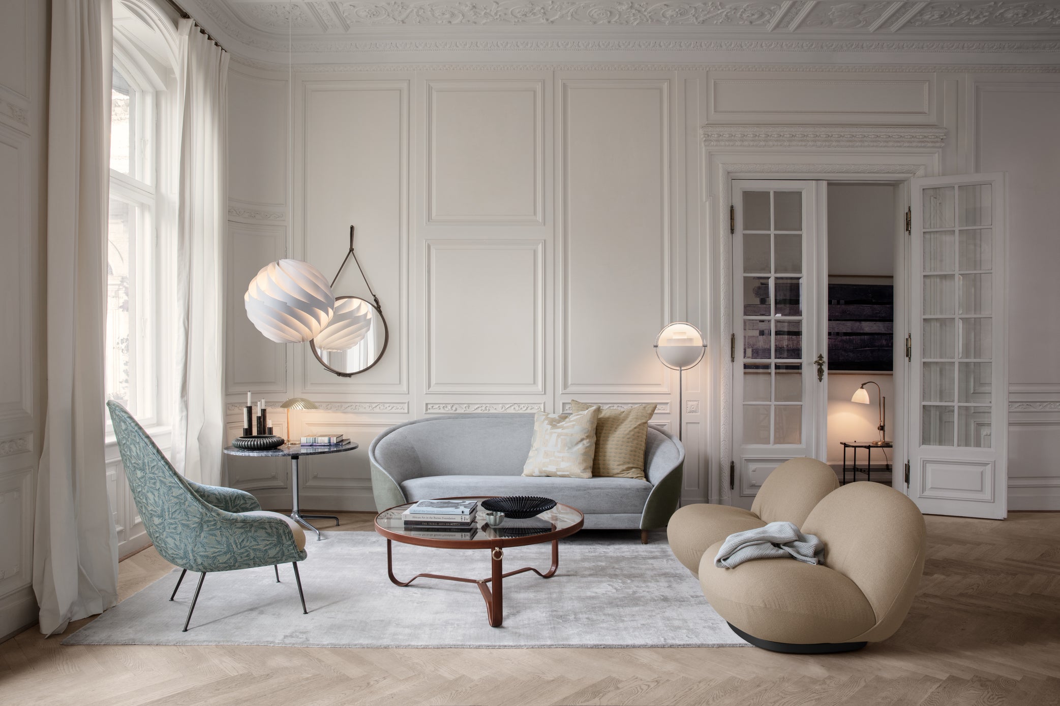 ADNET coffee table glass and cream leather