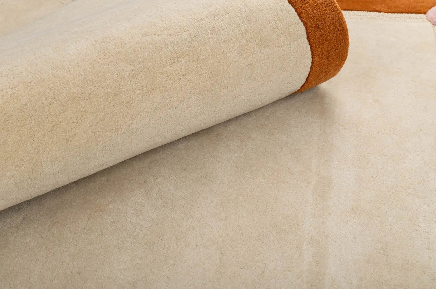 Vloerkleed BERLIN beige met oranje en marineblauw