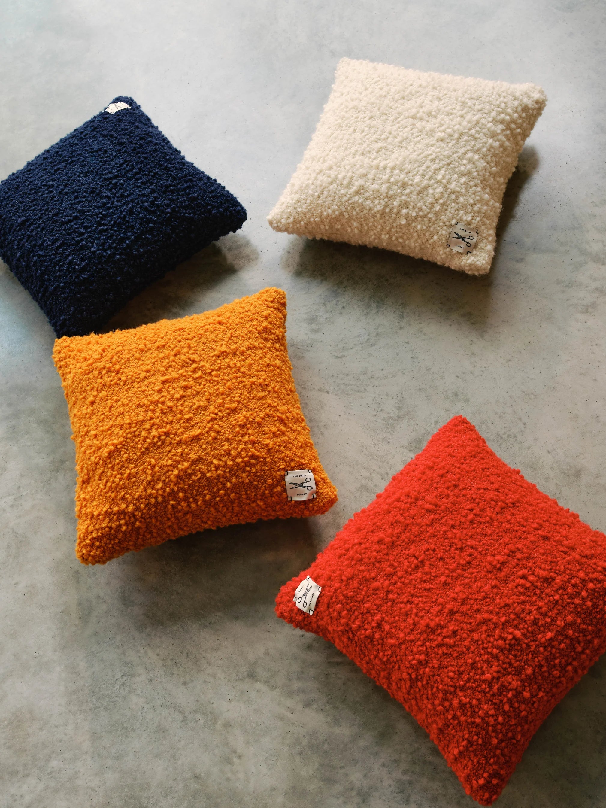 BOBBLE Cushion Navy Blue