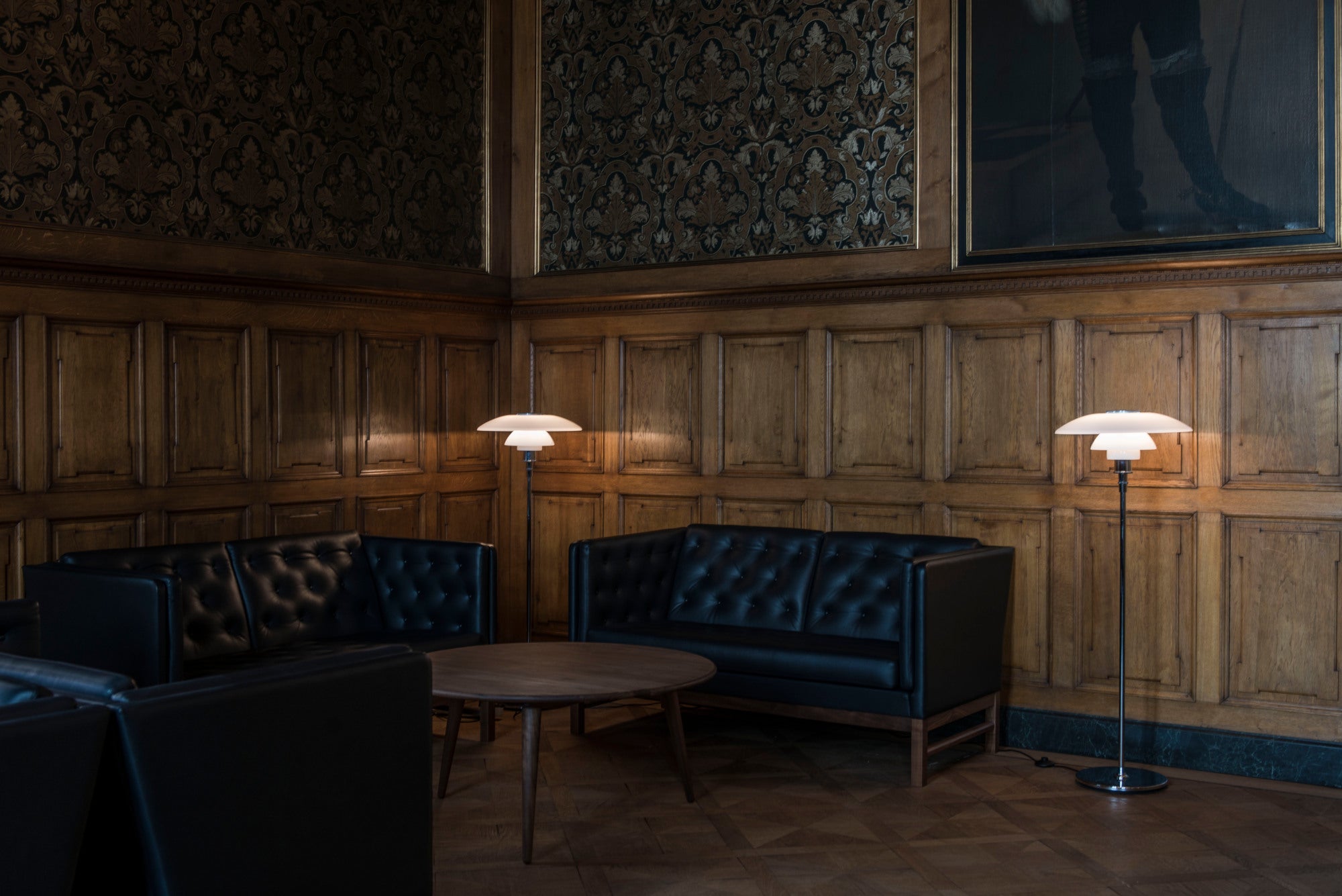 Vloerlamp PH 4½-3½ wit met verchroomde voet