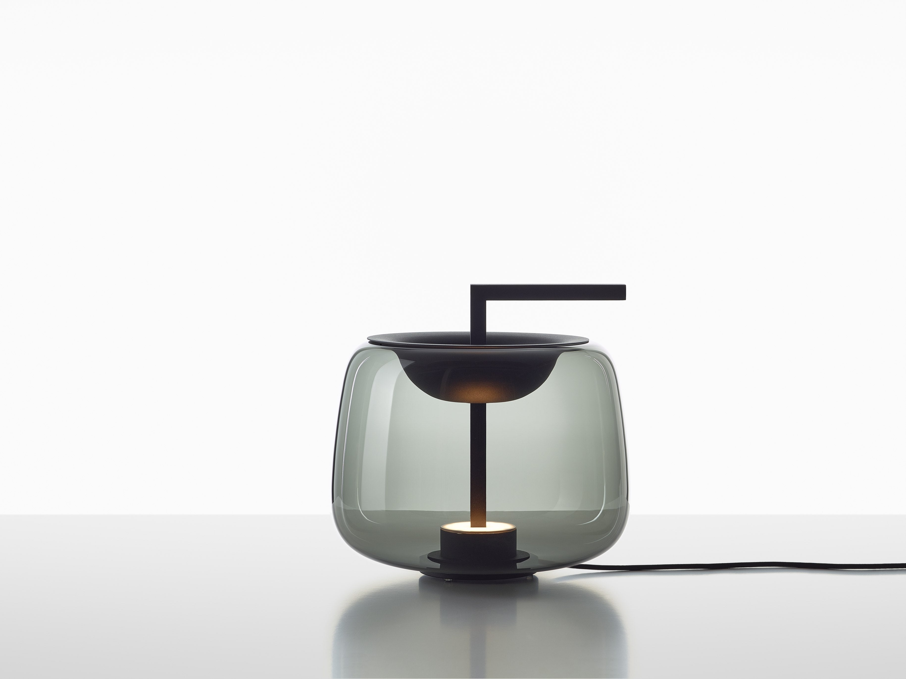 Doppelte Tischlampe glänzendes Glas