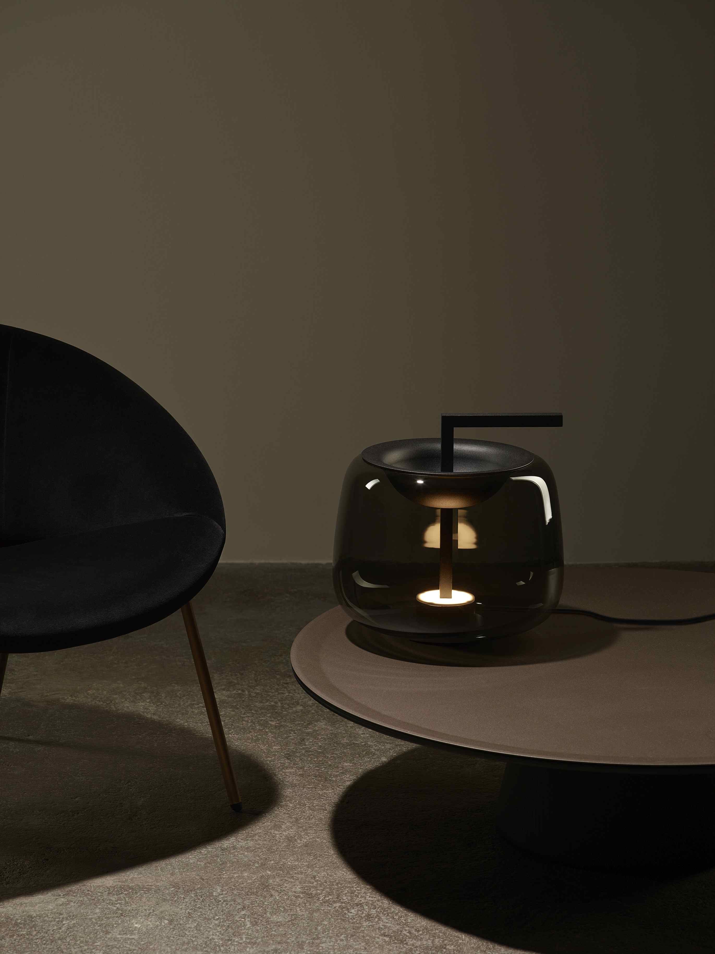 Doppelte Tischlampe glänzendes Glas