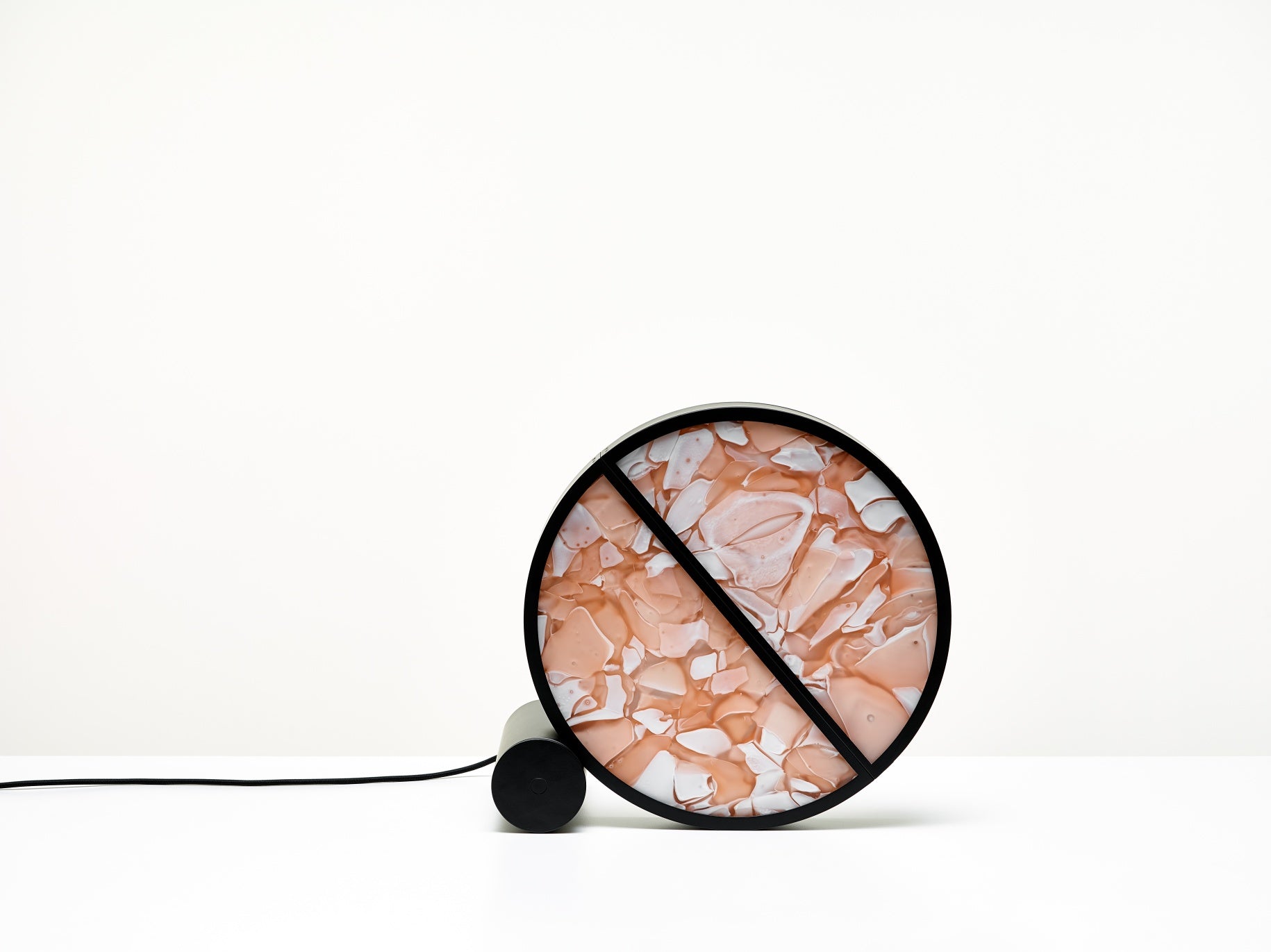 Geometrische Tischlampe Bokisglass glänzendes Glas