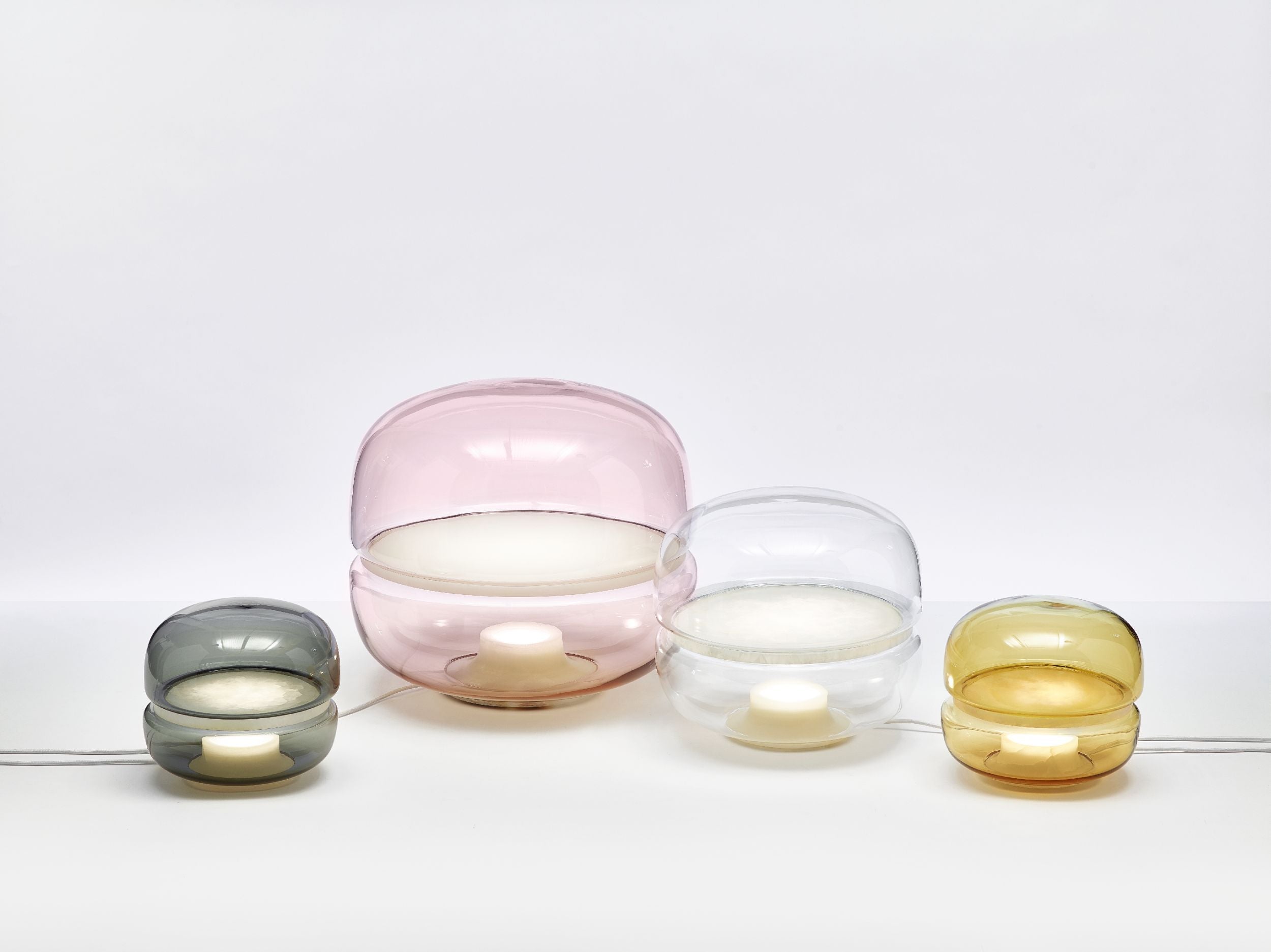 Lampa stołowa MACARON L dmuchane szkło z onyksem – Brokis