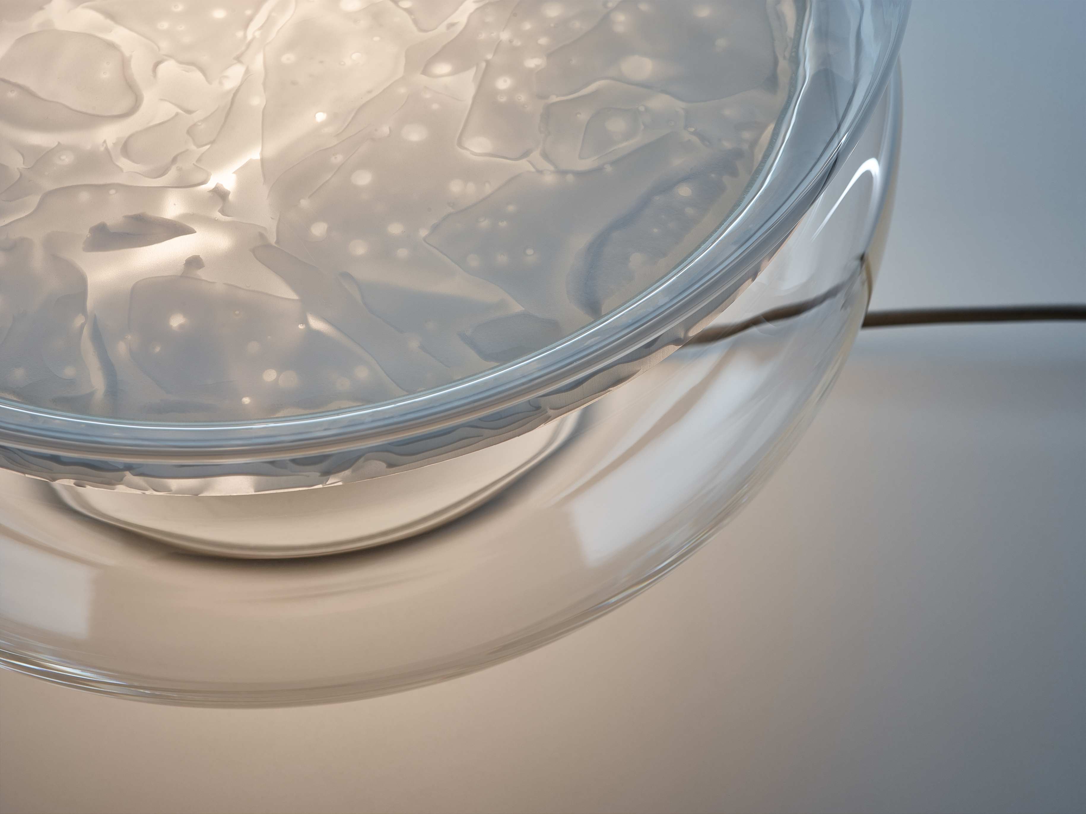 Makkaron -M -Tischlampe aufblasbares Glas mit Onyx