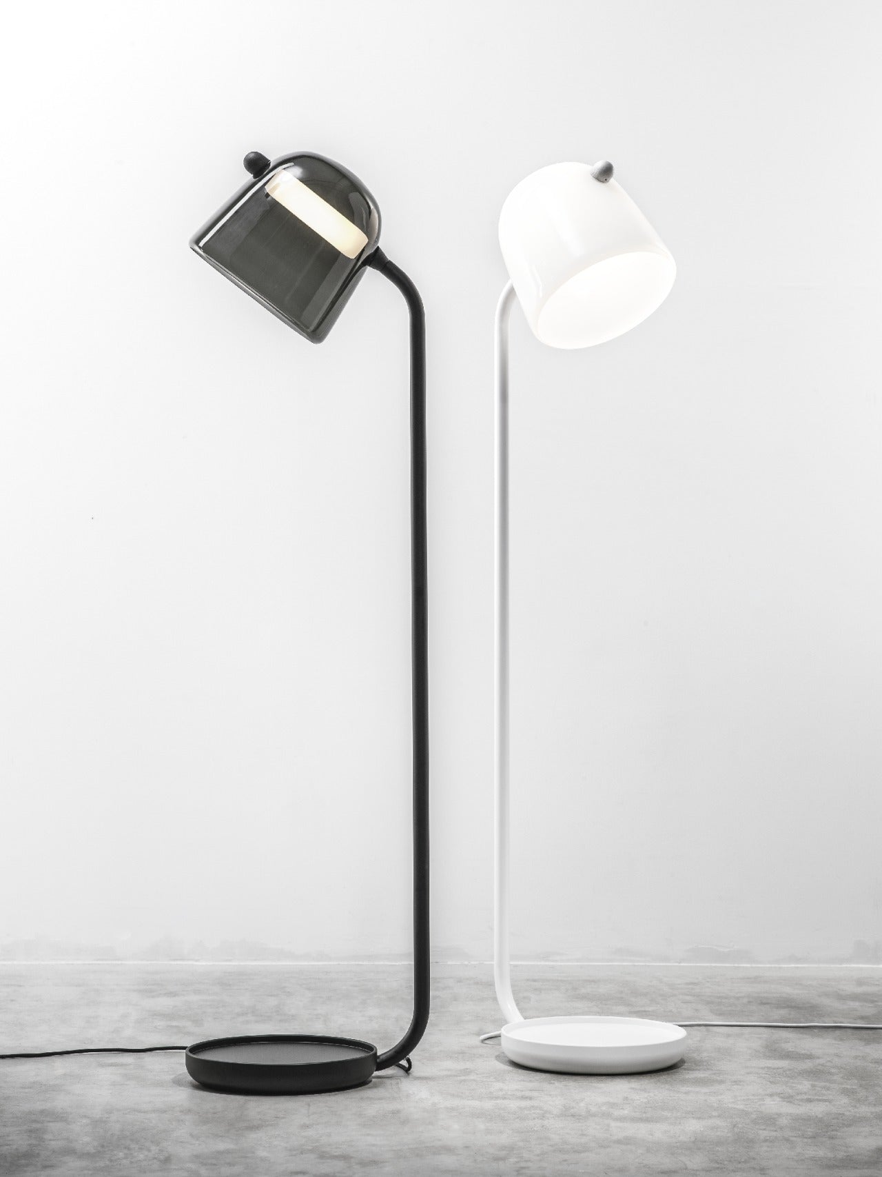 Vloerlamp MONA zwarte voet