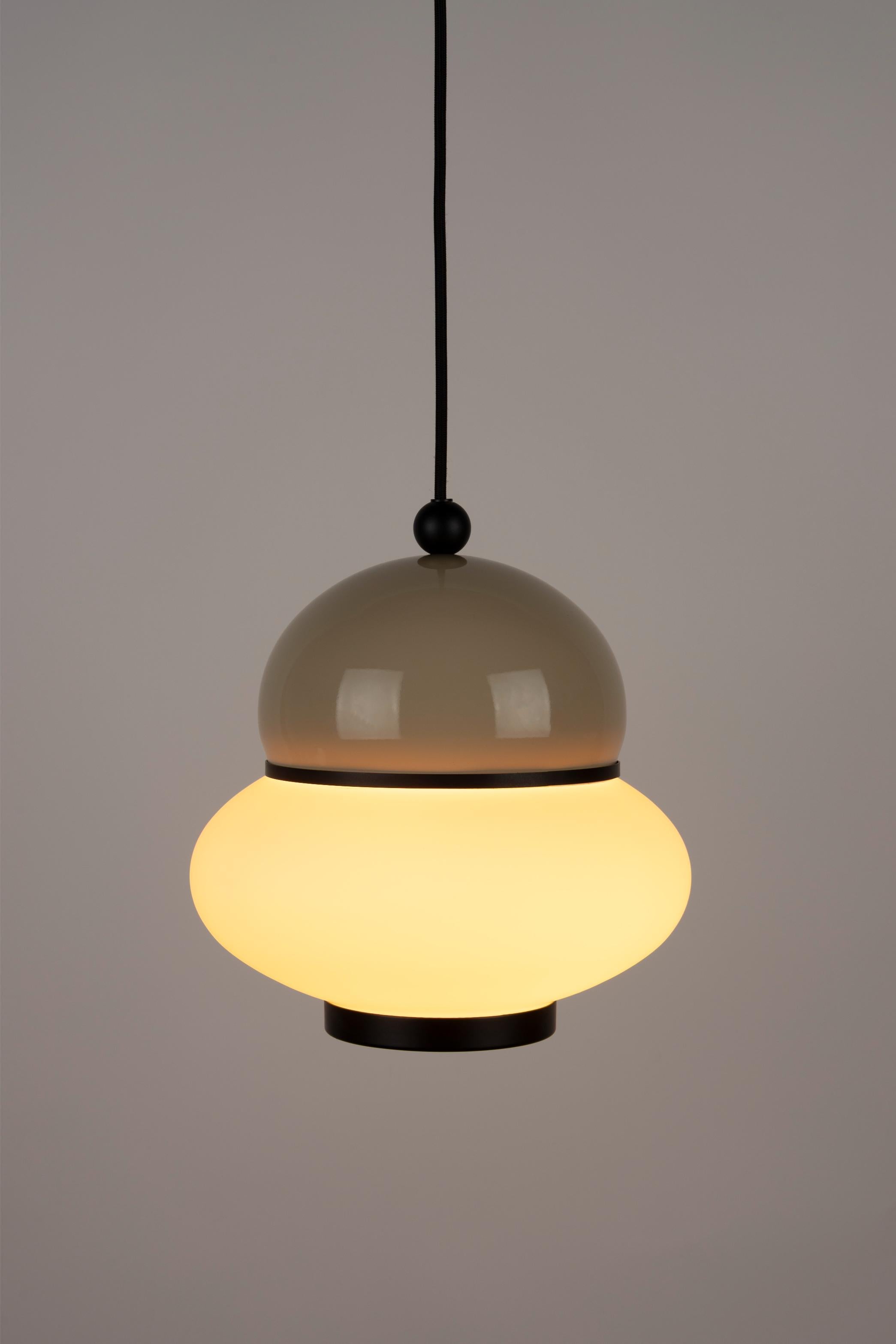 Hanglamp BUMBLE beige met zwarte afwerking
