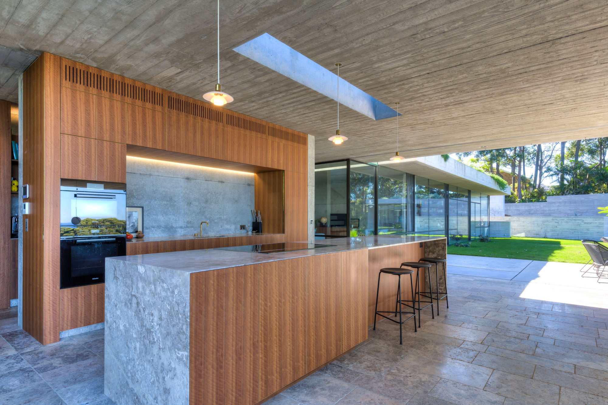 Lampa wisząca PH 2/1 biały z mosiężnym wykończeniem