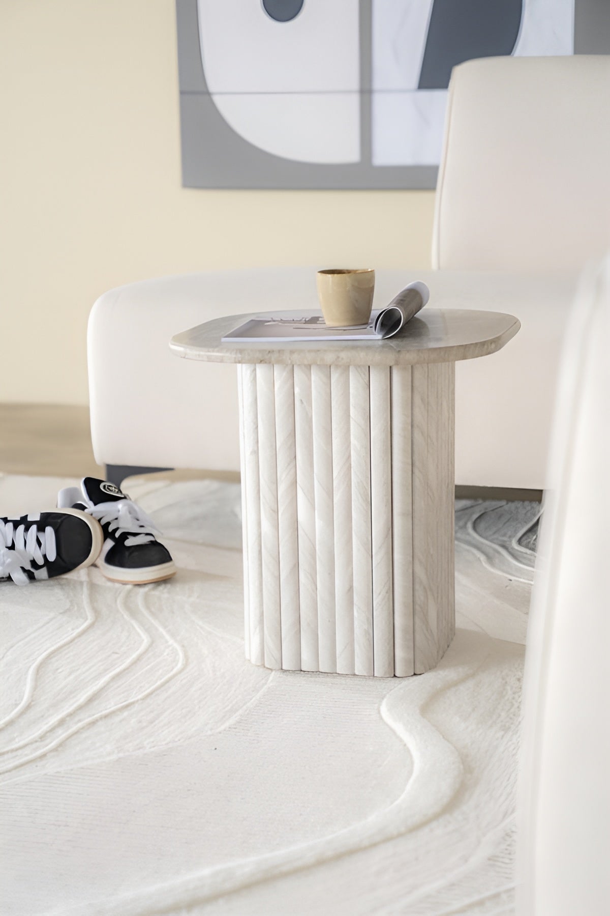 Beistelltisch DORIQUE aus Mangoholz und grauem Marmor