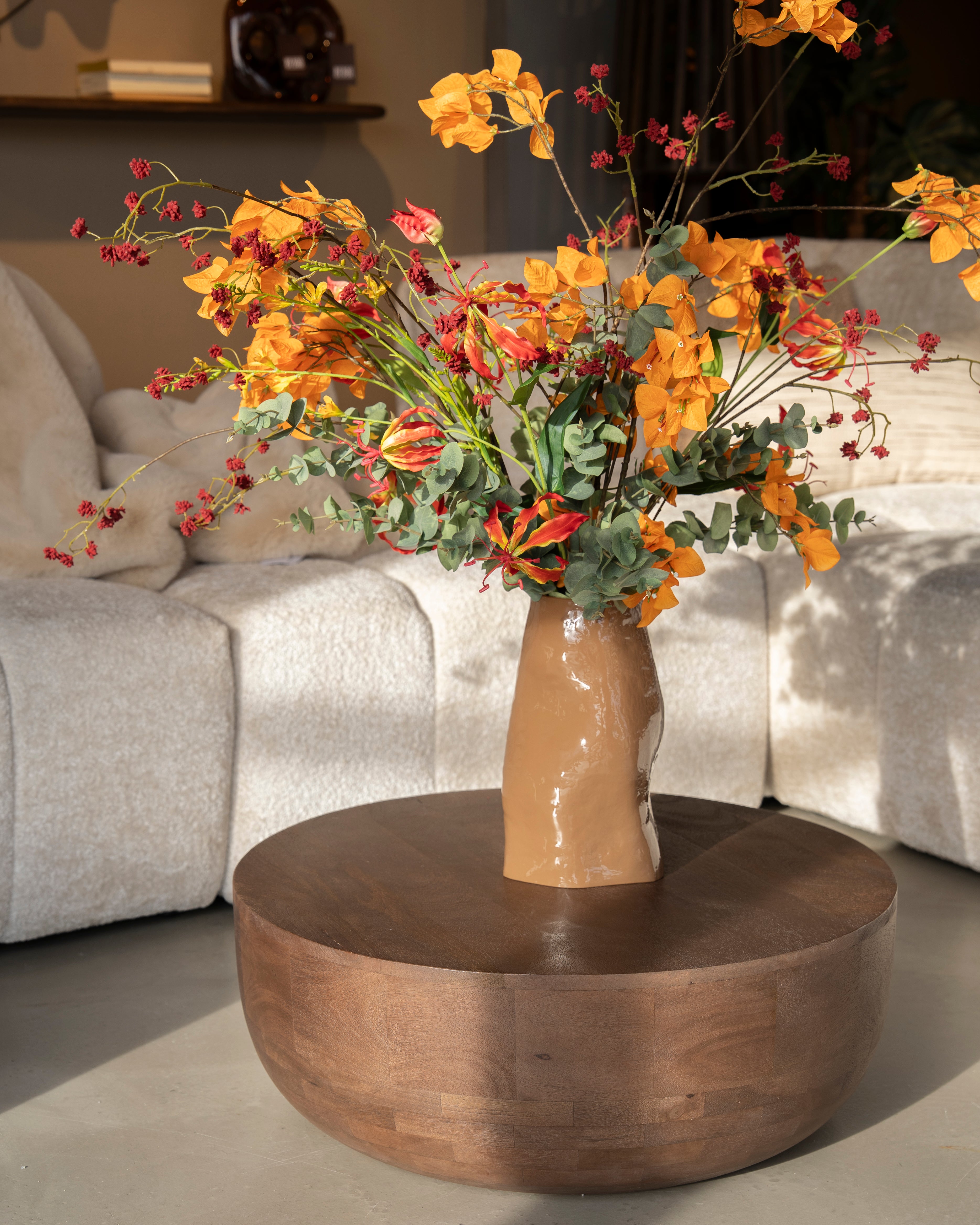 BOYNA brown glass vase