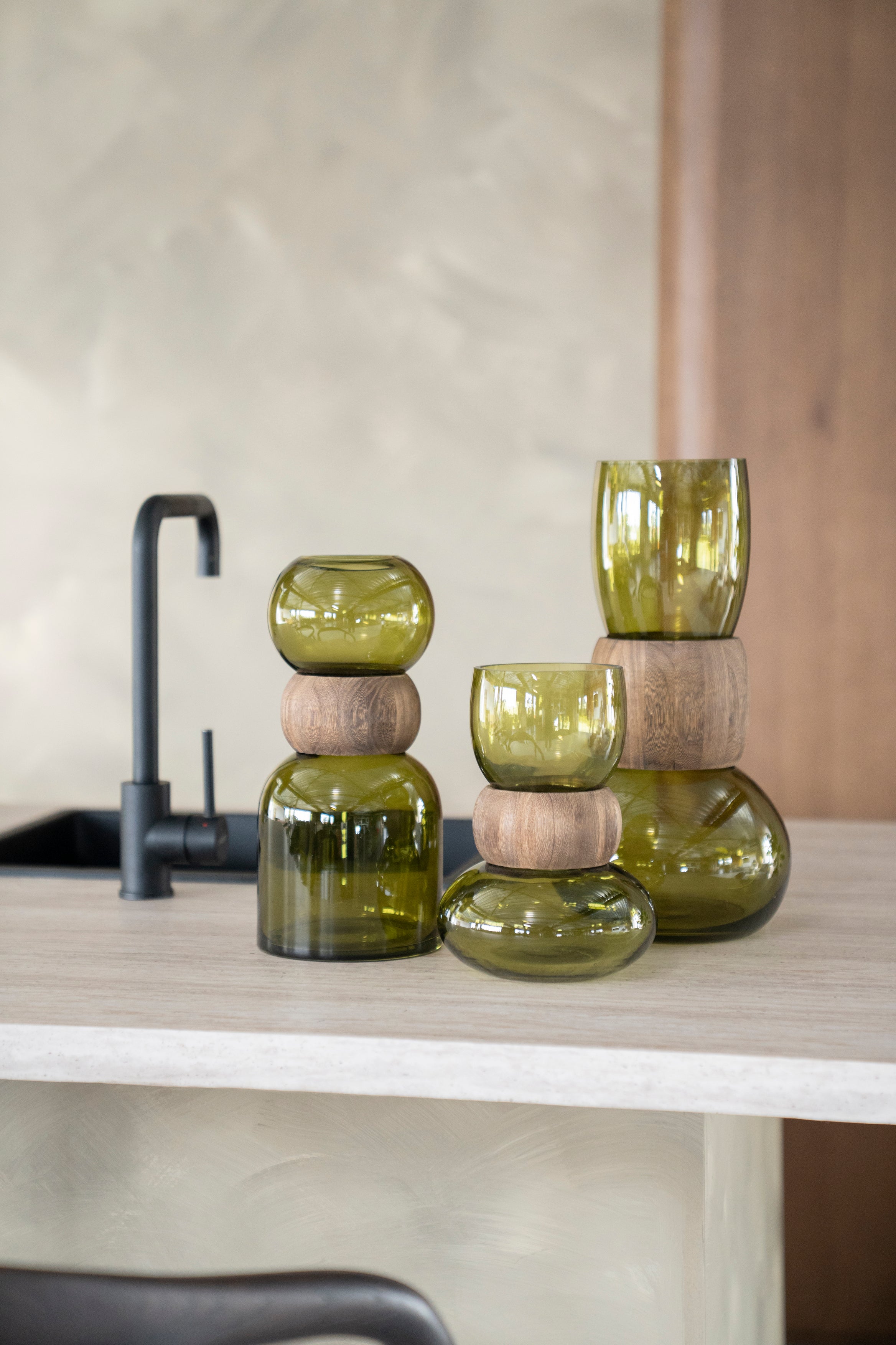 VERRA vase green glass with wood
