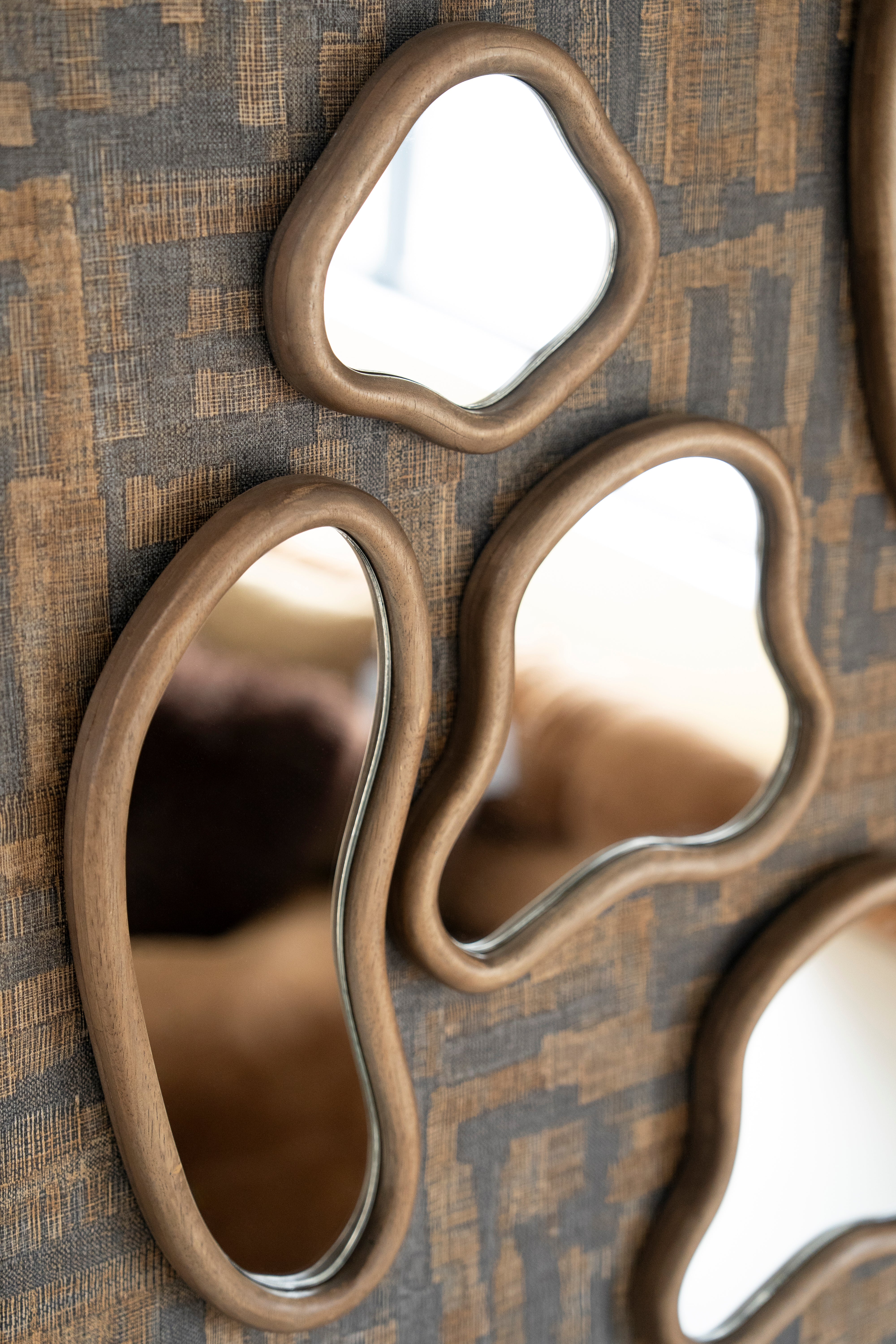 AKIRO Mirror Set Rubberwood