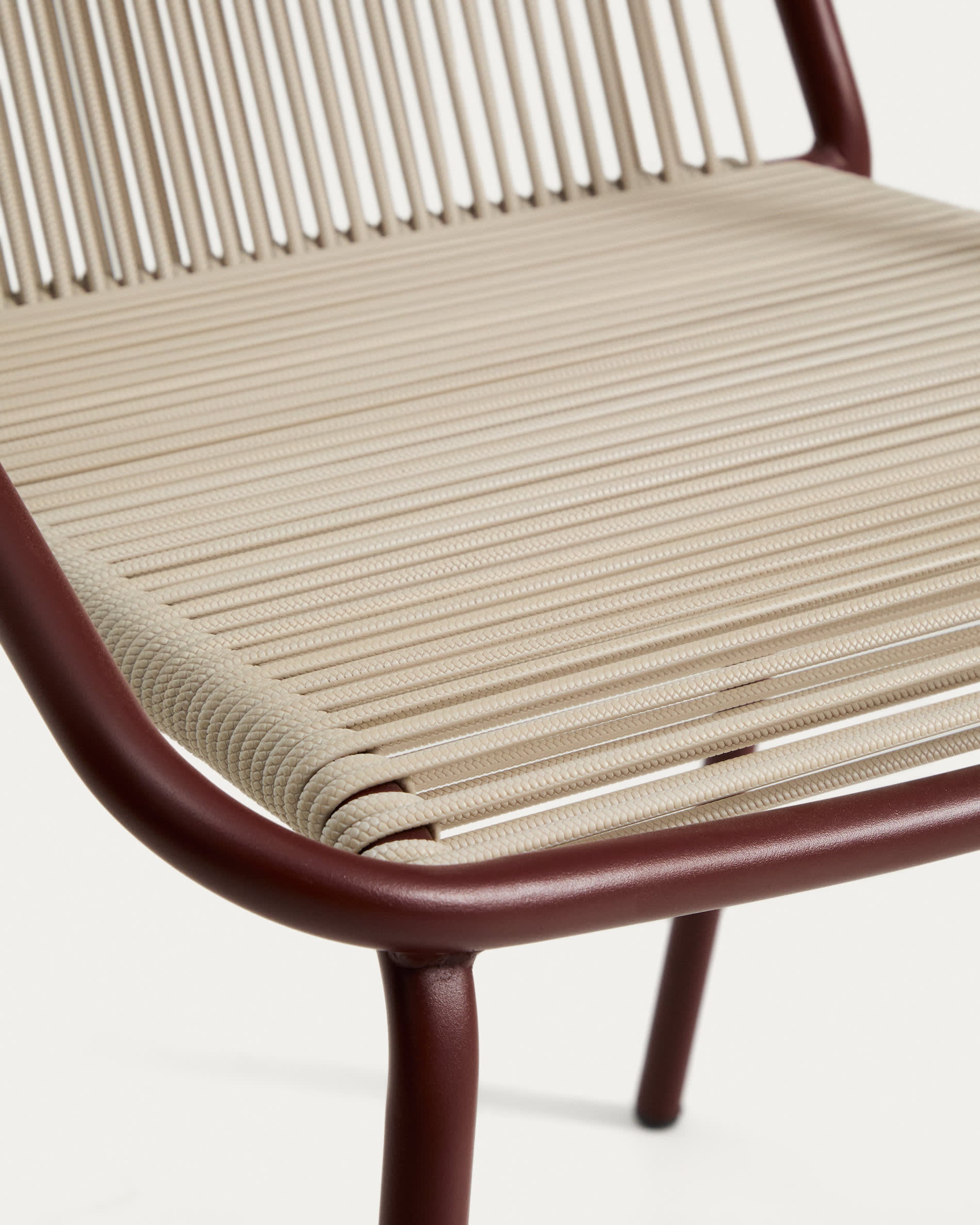 Gartenstuhl ZIVIA ecru mit bordeauxfarbenem Gestell