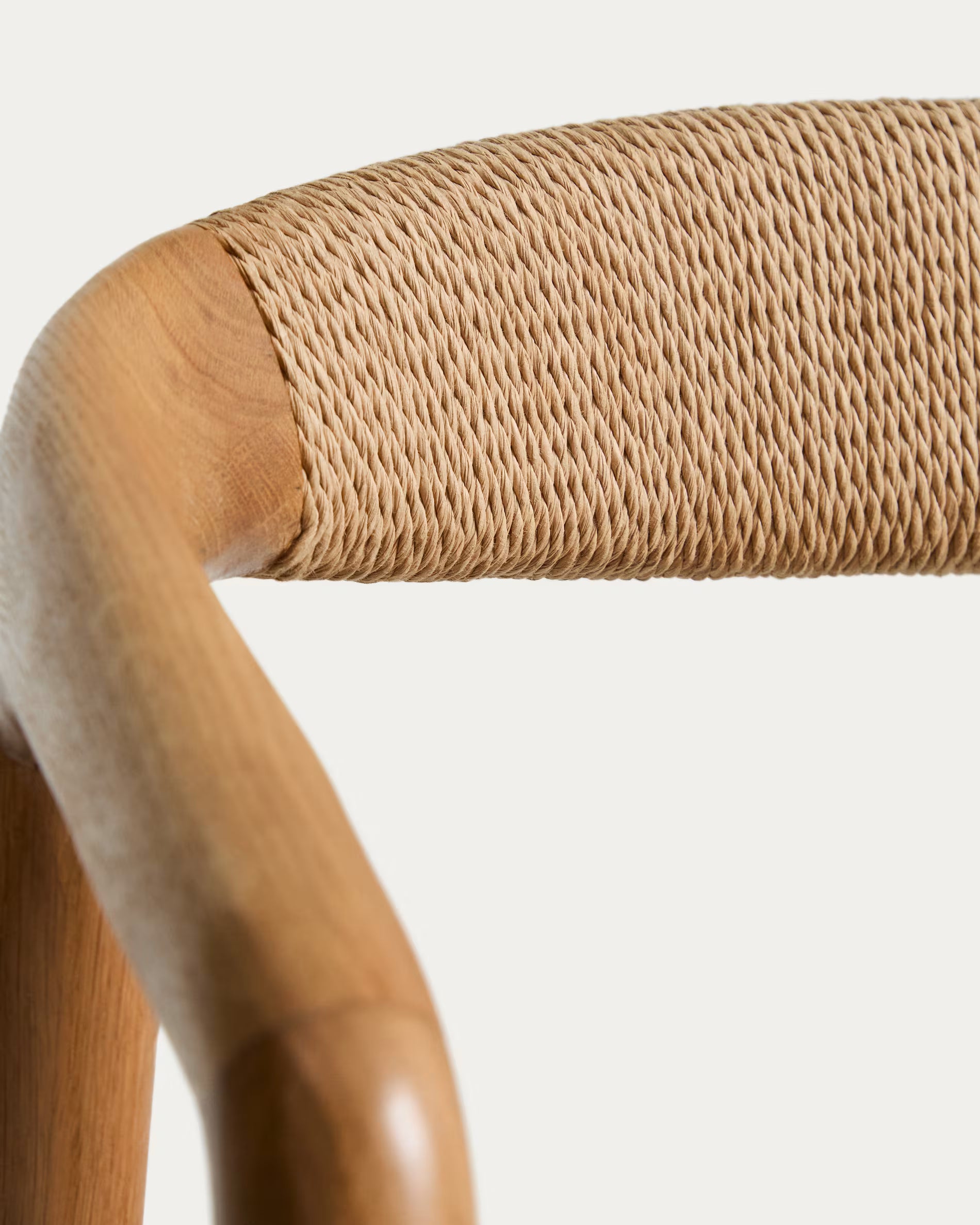 Barstoel DERILE van eikenhout met beige touw.