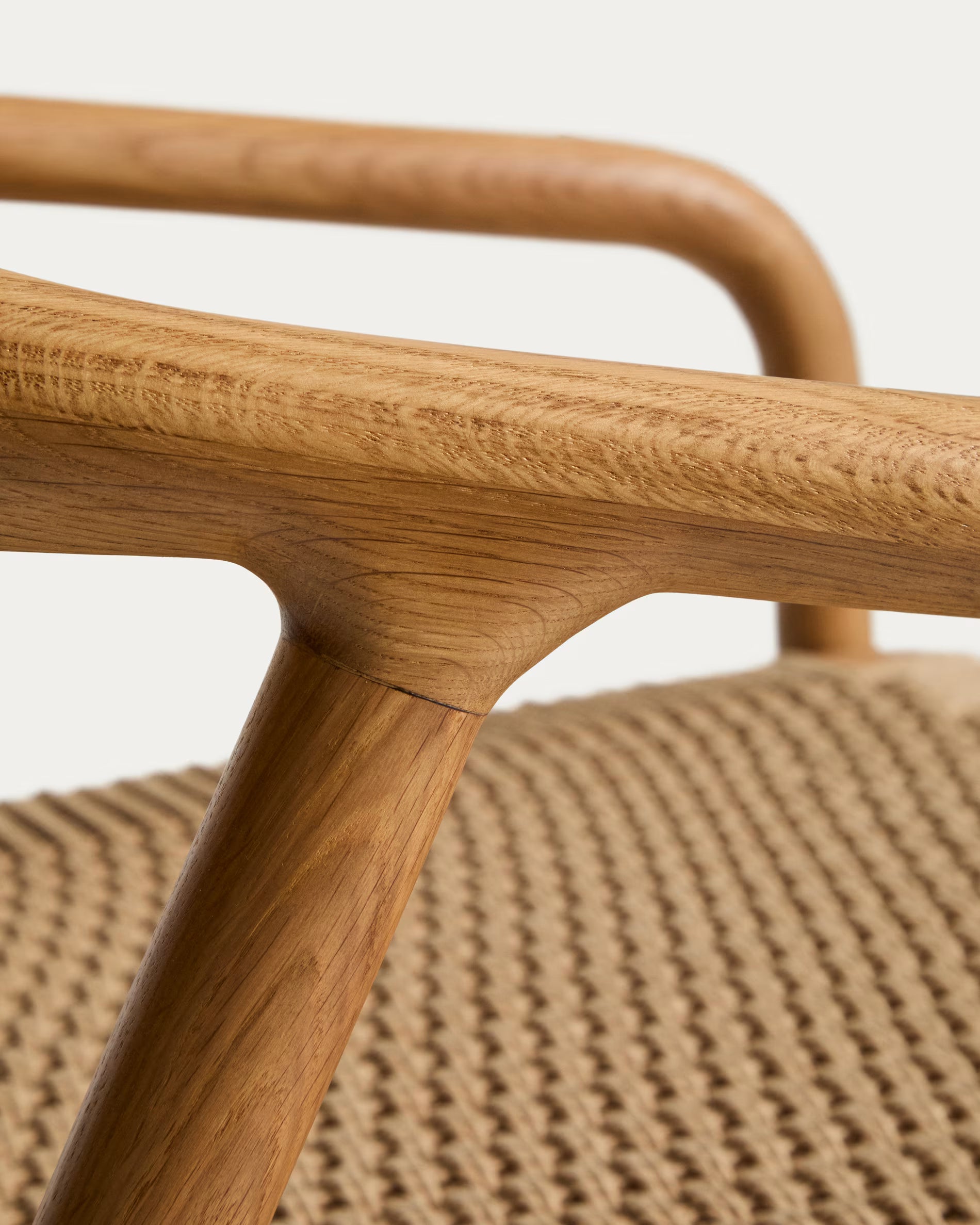 Beige DERILE fauteuil met houten basis