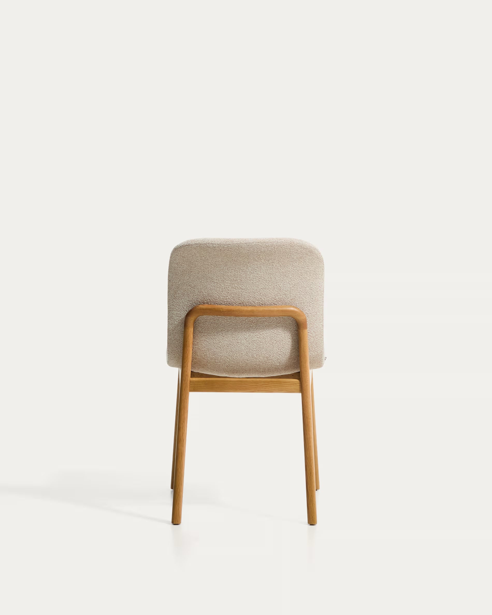 ELNOR stoel beige chenille met eiken basis