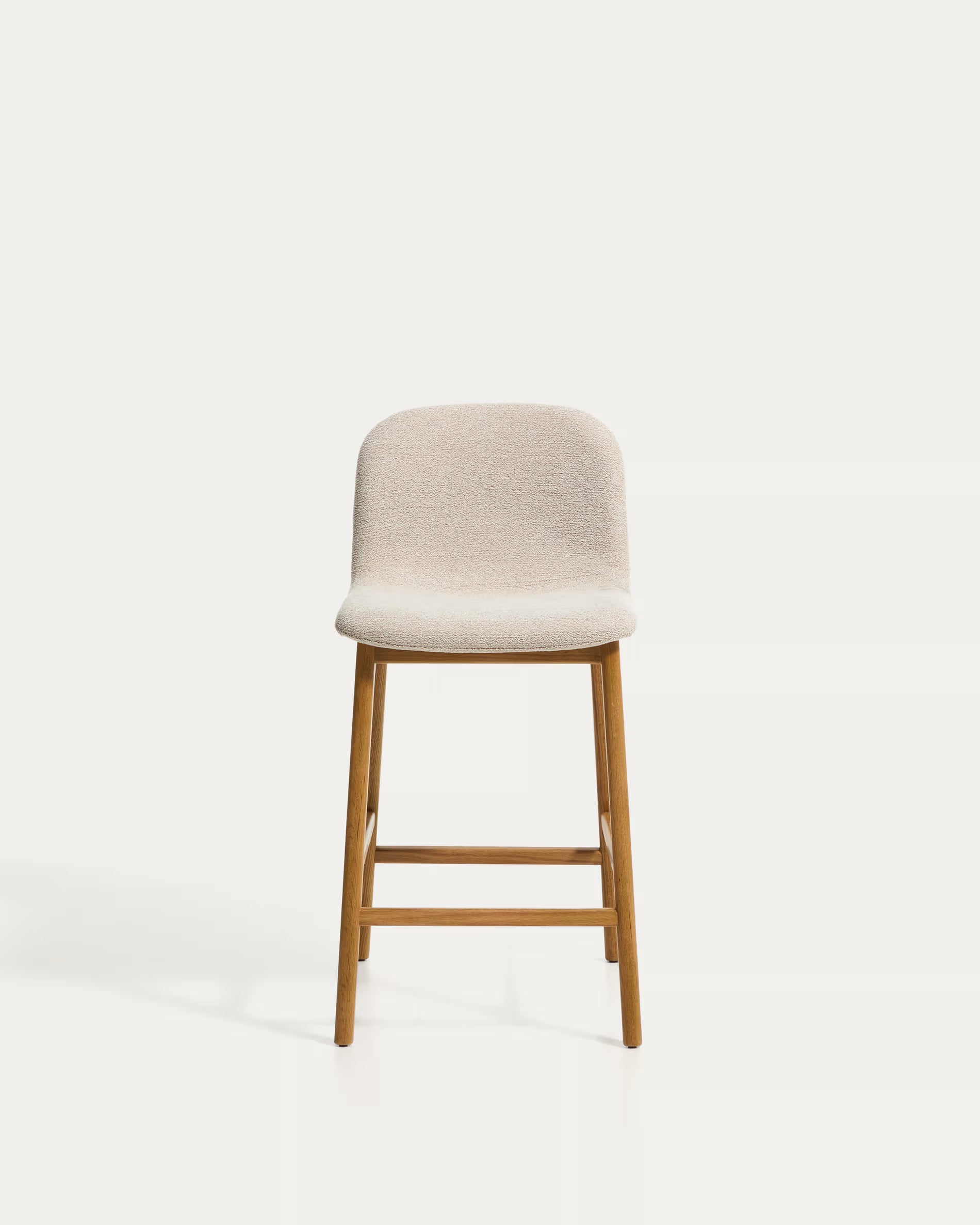 Hocker ELNOR beige chenille met een eiken basis