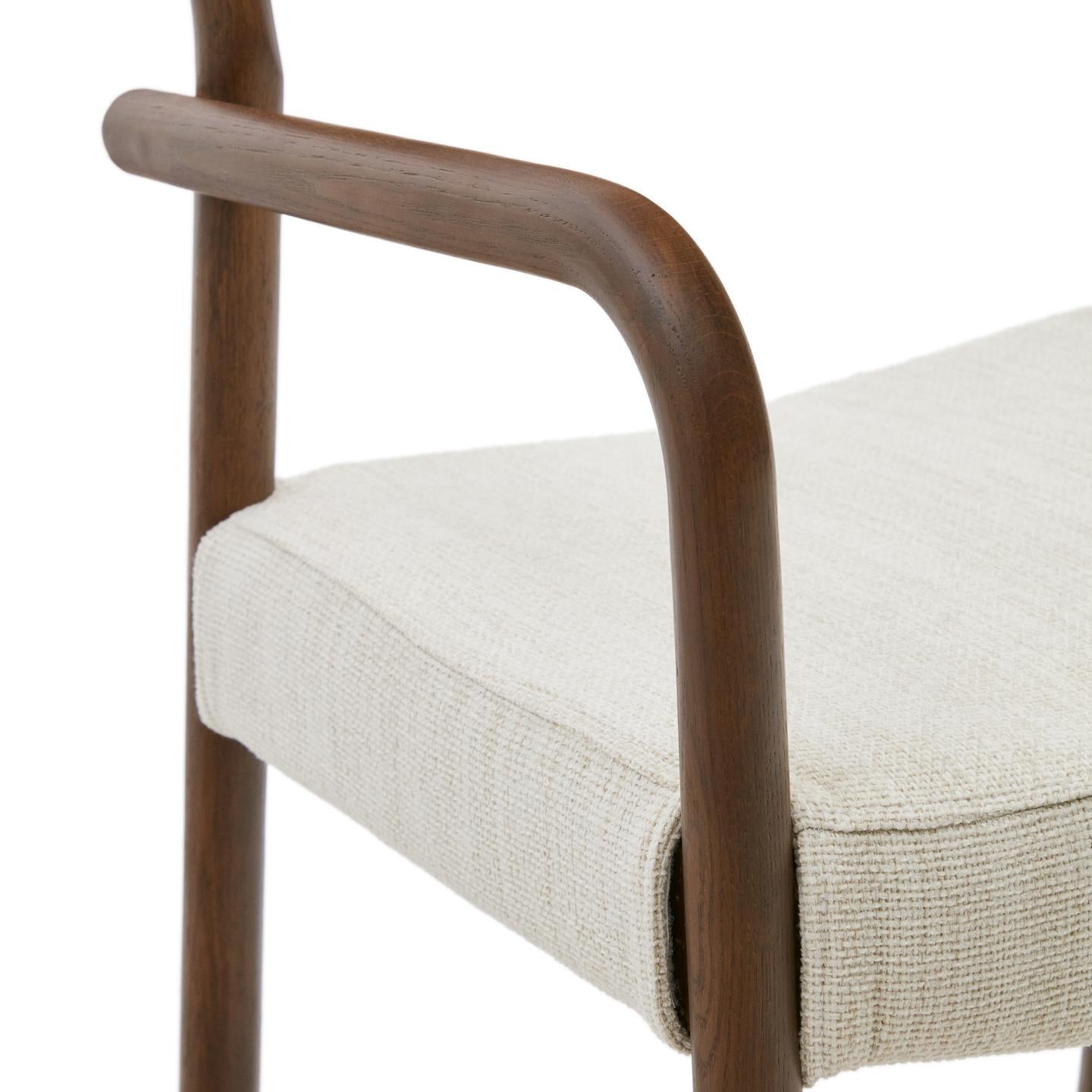 Fauteuil FALCONERA beige chenille met een donkere eiken basis