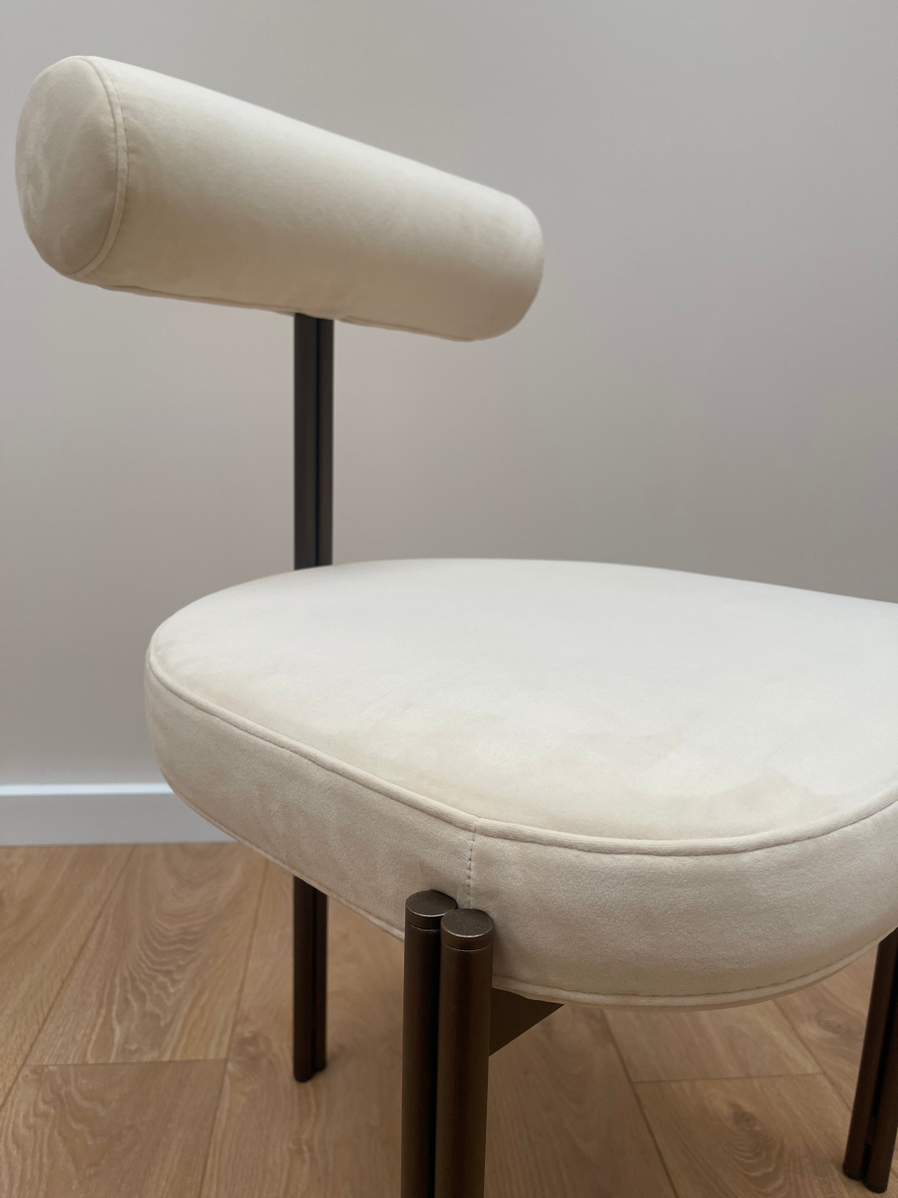 Fluwelen stoel CAILLOU beige - showroommodel