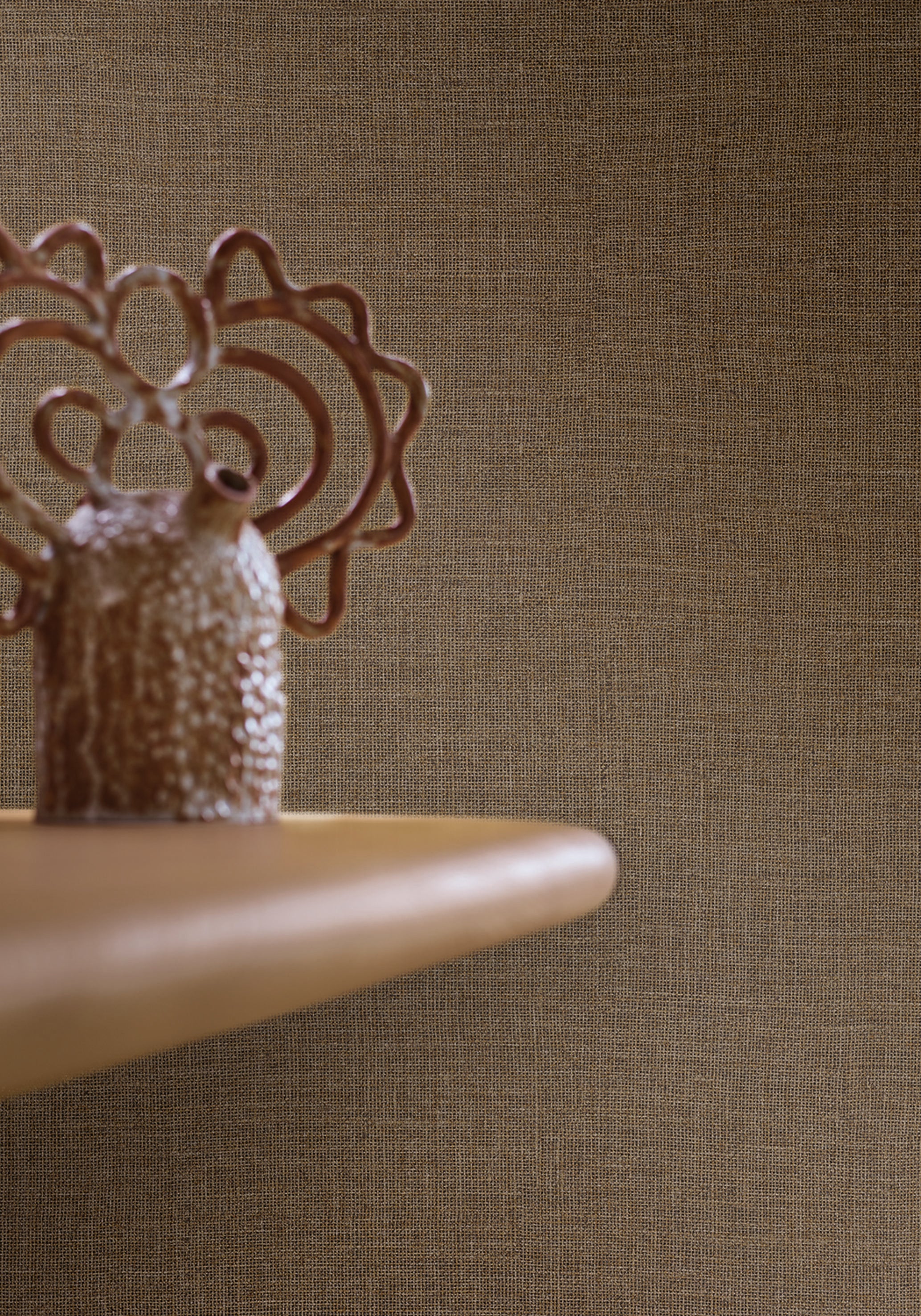 Structural wallpaper imitating canvas LIENZO - BOIS DE ROSE burgundy